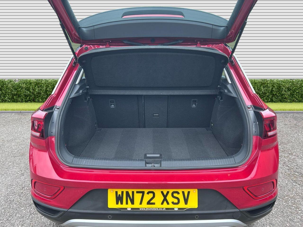 Volkswagen T-Roc - Image 13