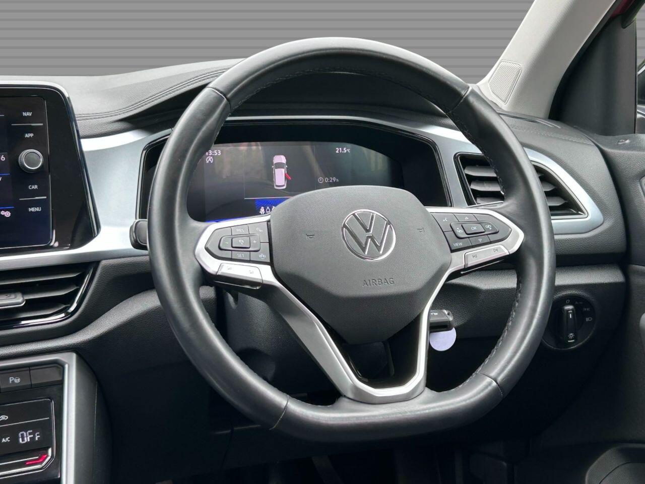 Volkswagen T-Roc - Image 17