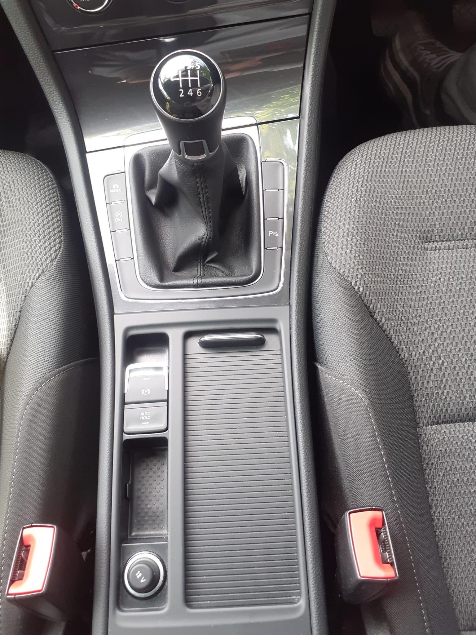 Volkswagen Golf - Image 14