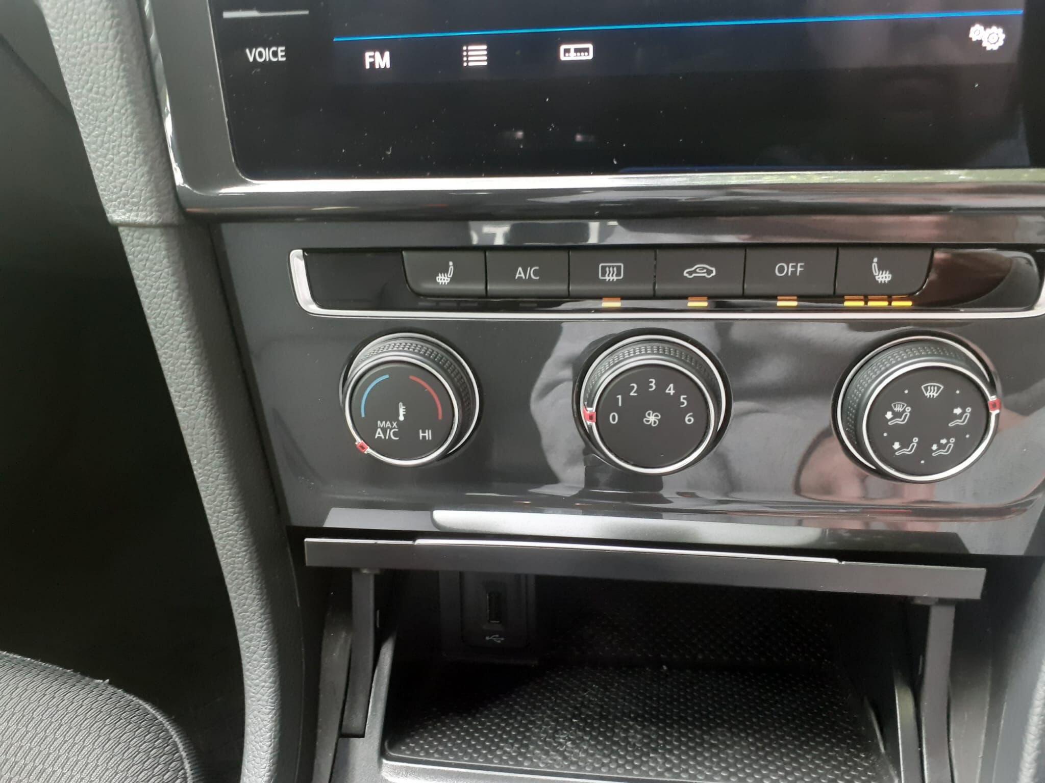 Volkswagen Golf - Image 20