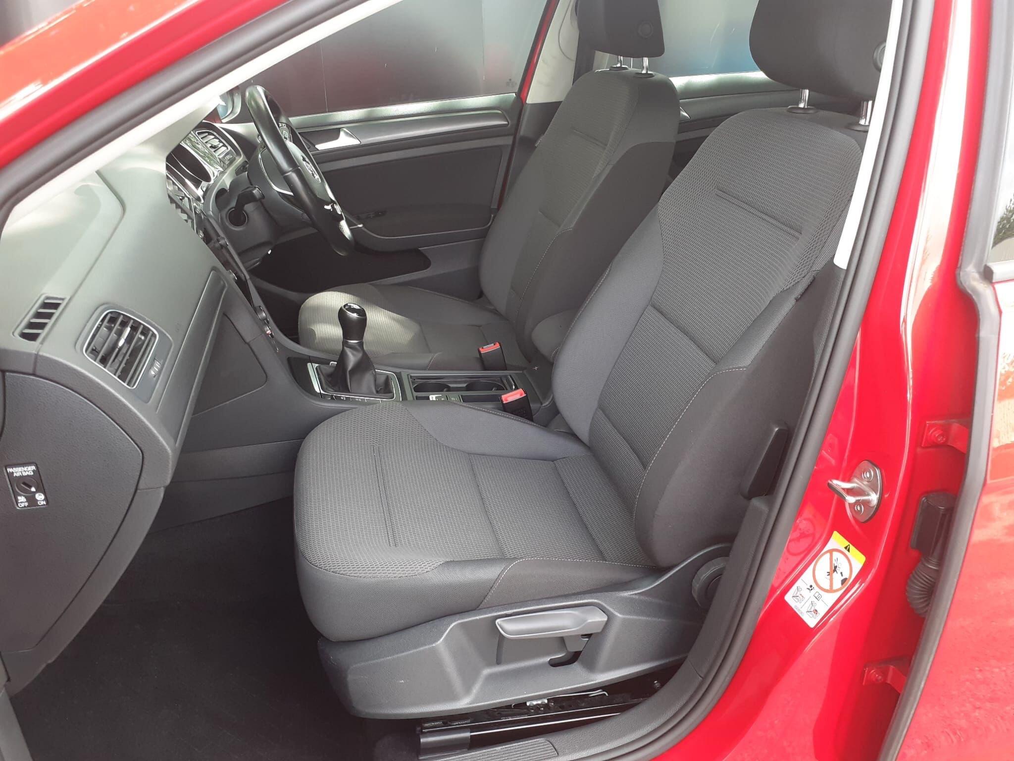 Volkswagen Golf - Image 43
