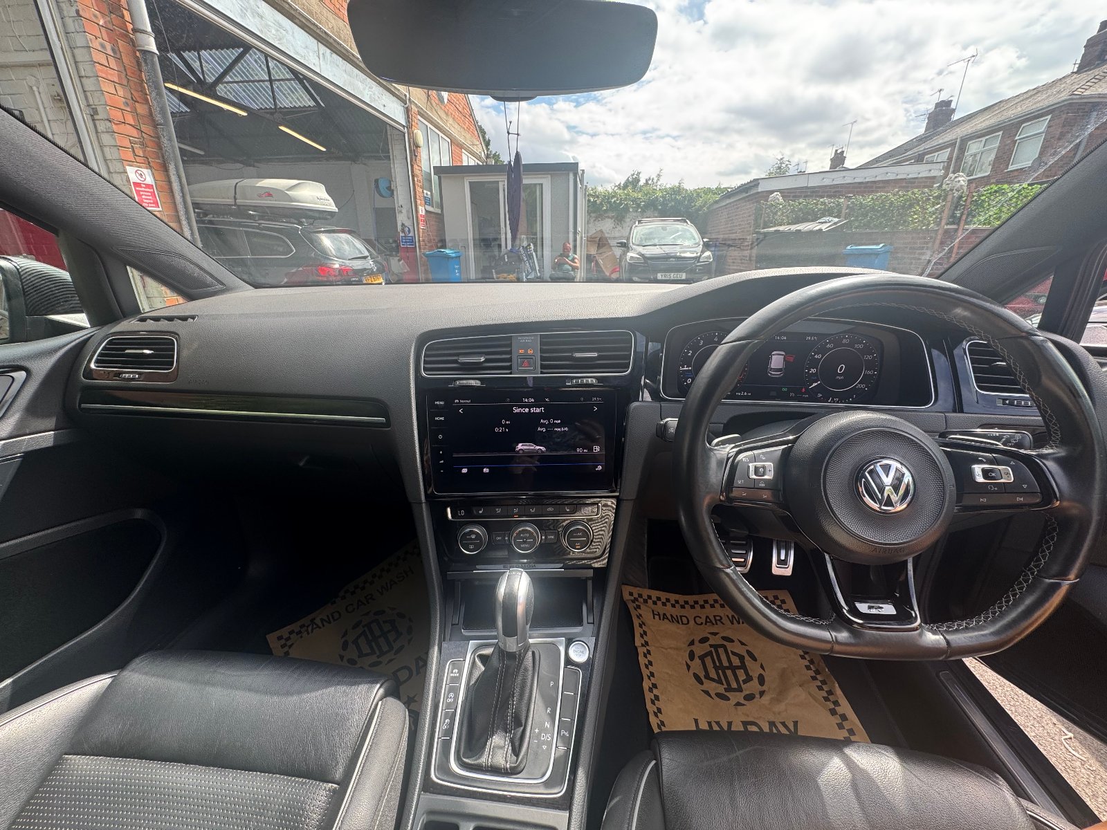 Volkswagen Golf - Image 4
