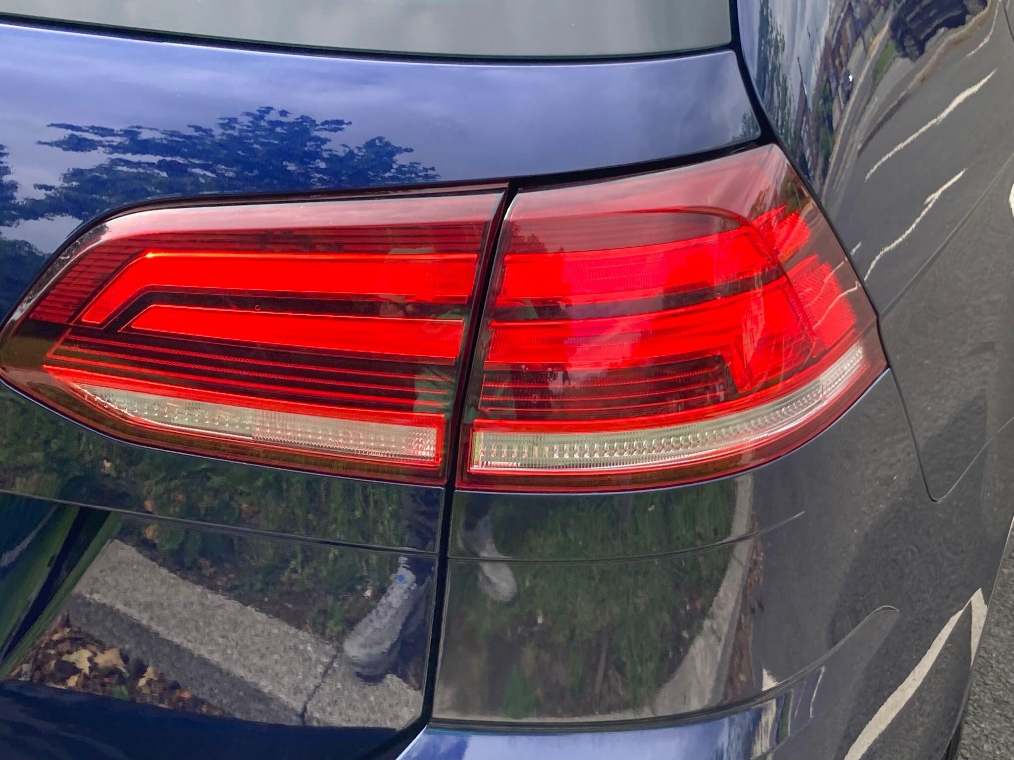 Volkswagen Golf - Image 32