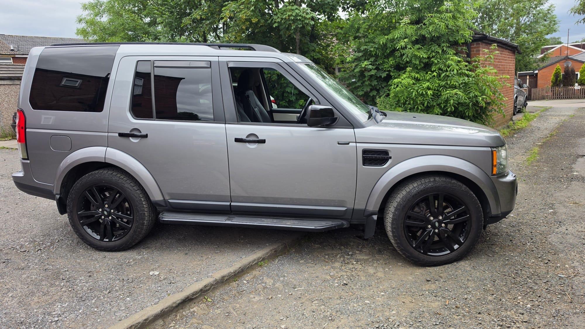 Land Rover DISCOVERY 4 - Image 2