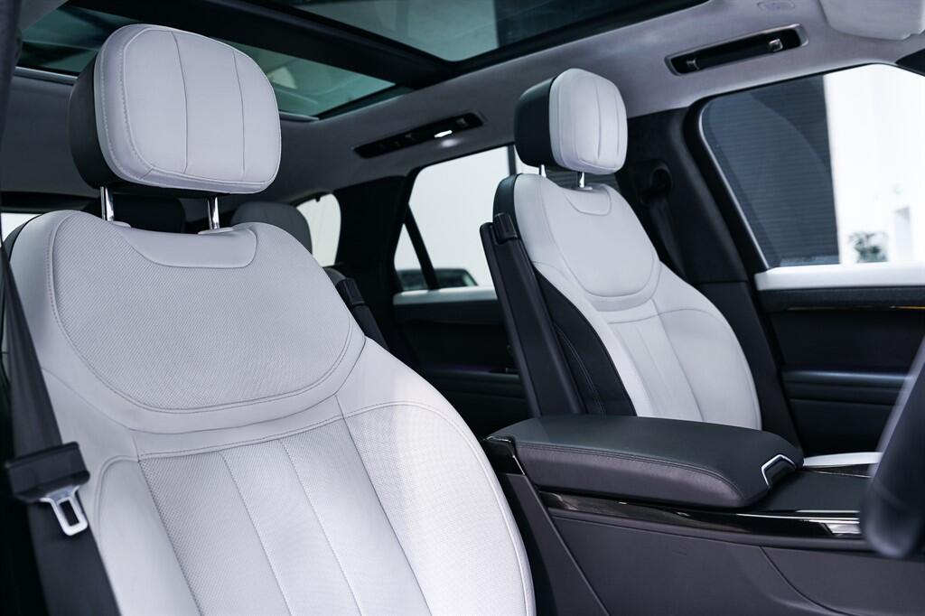 Land Rover RANGE ROVER SPORT - Image 11