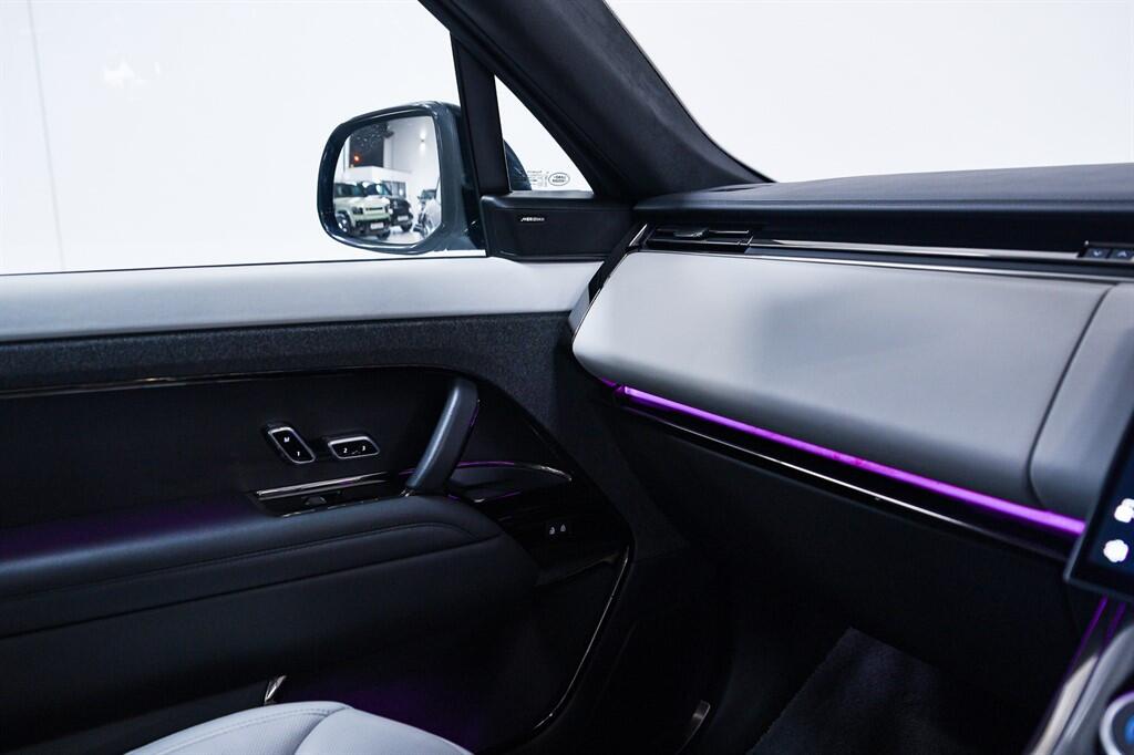 Land Rover RANGE ROVER SPORT - Image 17