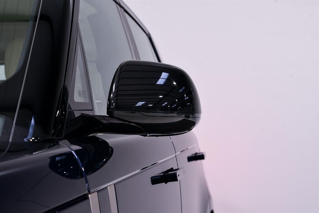Land Rover Range Rover - Image 10