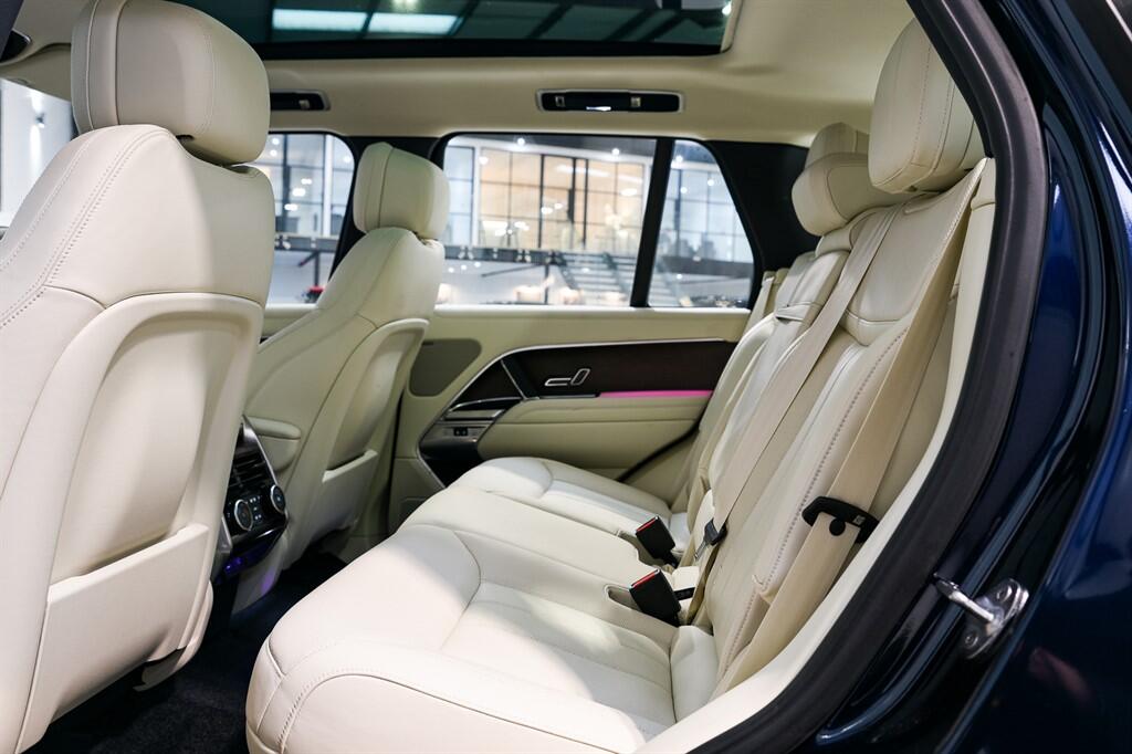 Land Rover Range Rover - Image 17