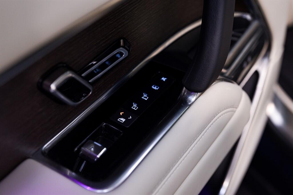Land Rover Range Rover - Image 18