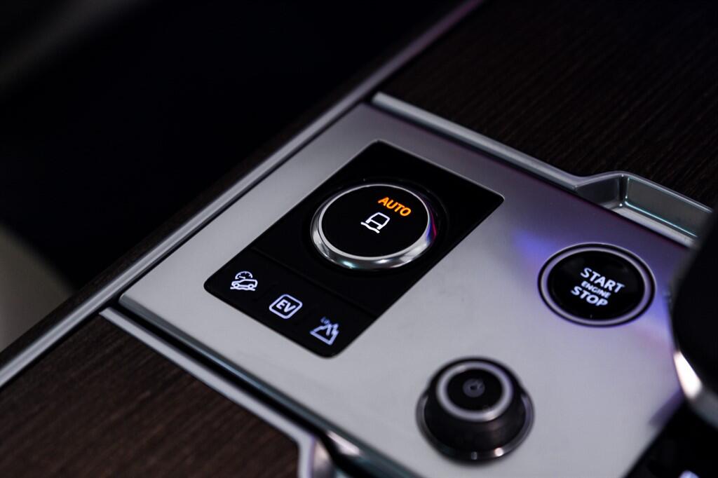 Land Rover Range Rover - Image 20