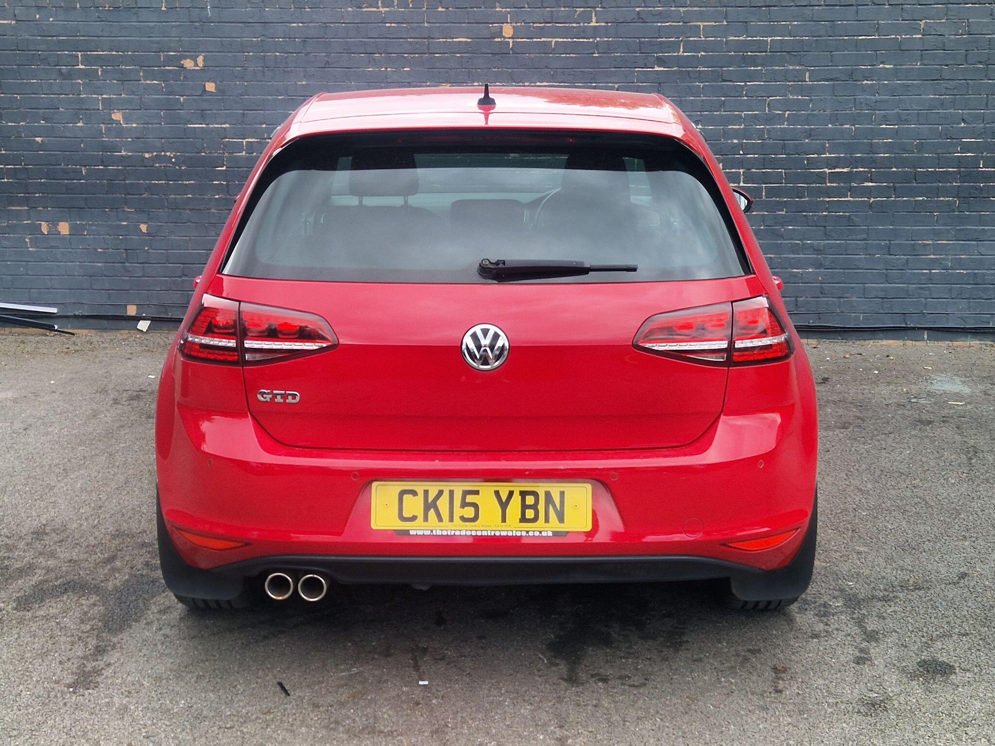 Volkswagen Golf - Image 9