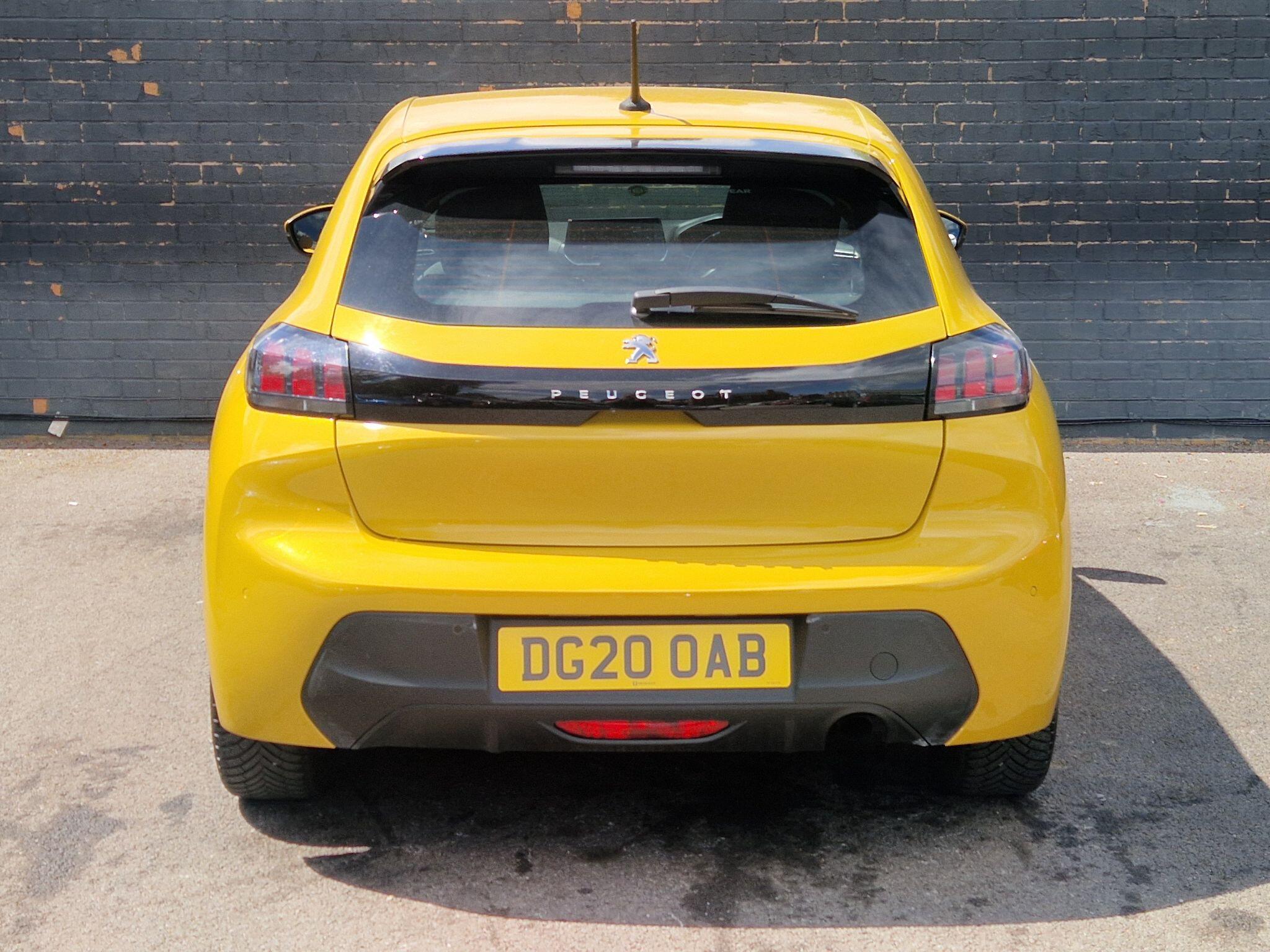 Peugeot 208 - Image 9