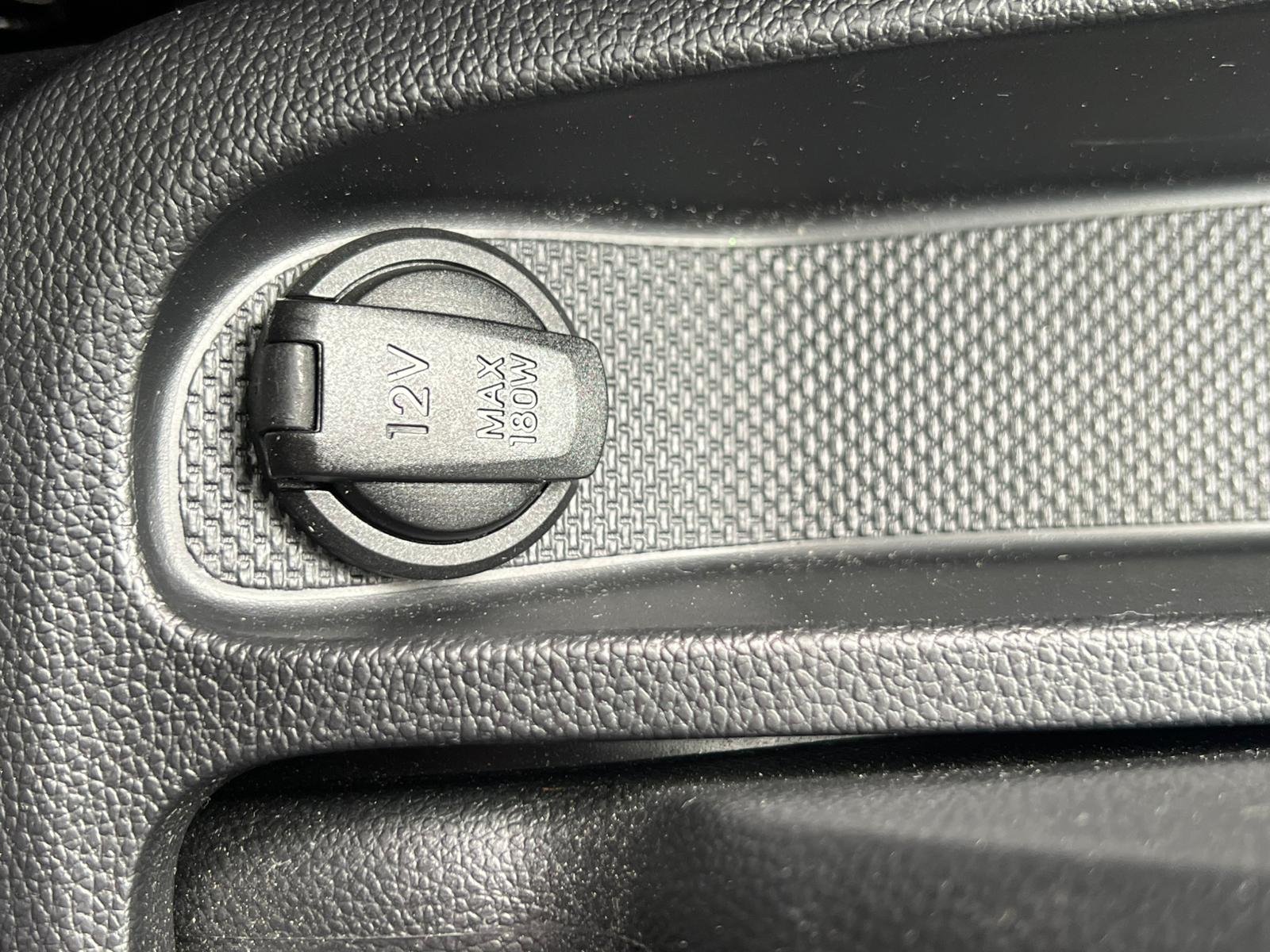 Hyundai i10 - Image 18