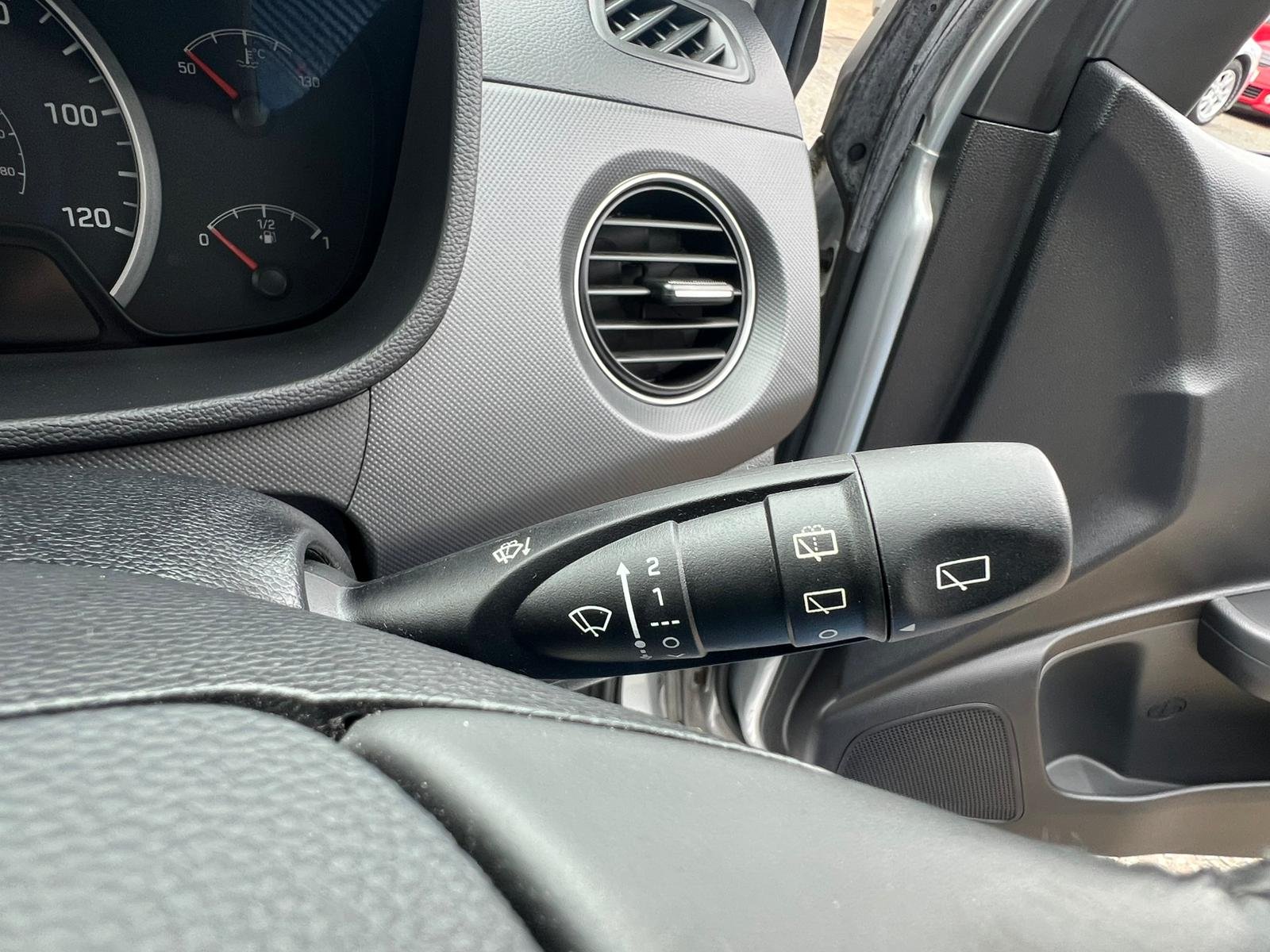 Hyundai i10 - Image 22