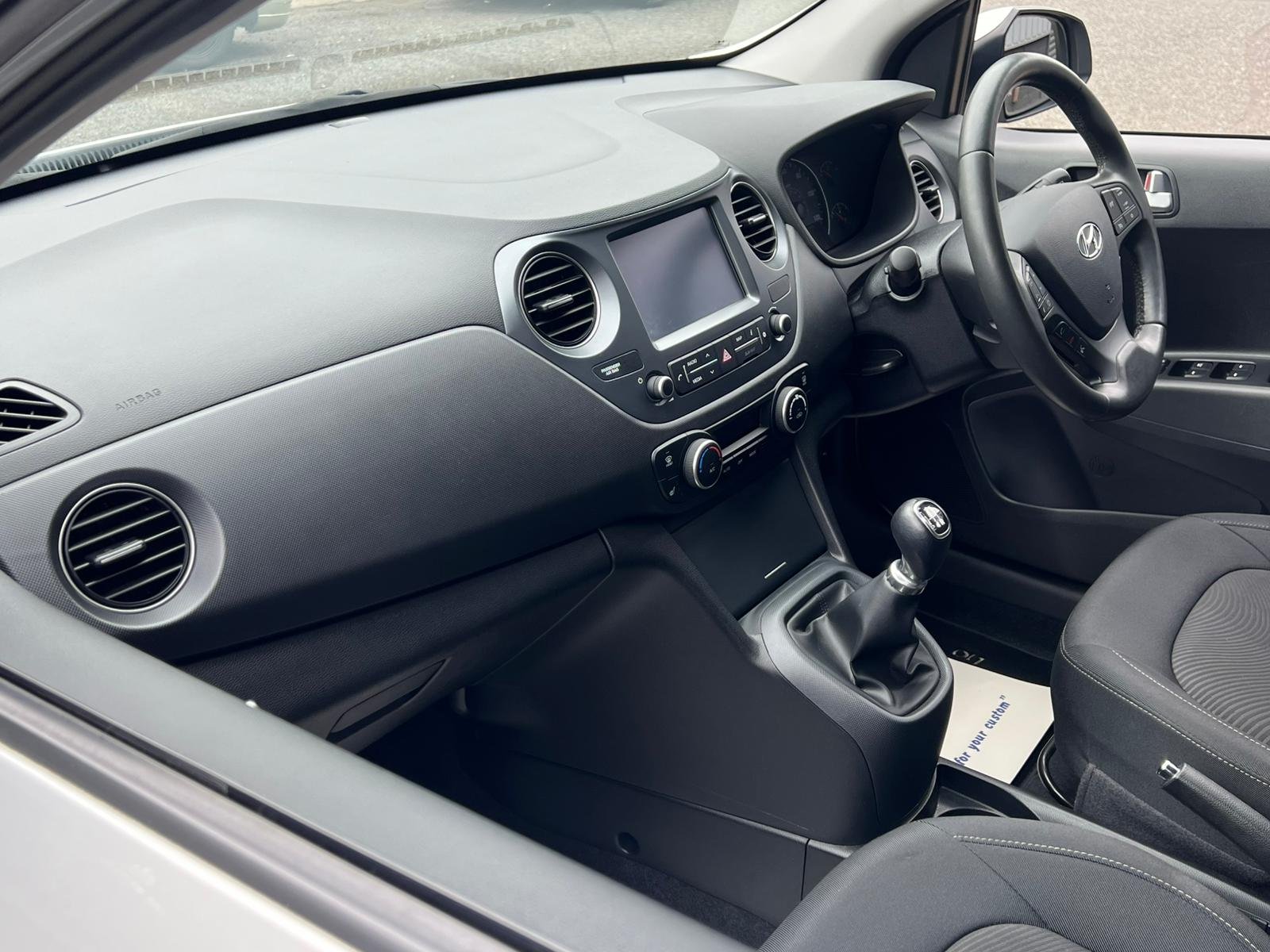 Hyundai i10 - Image 13