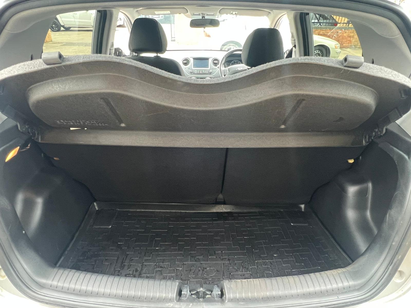 Hyundai i10 - Image 28