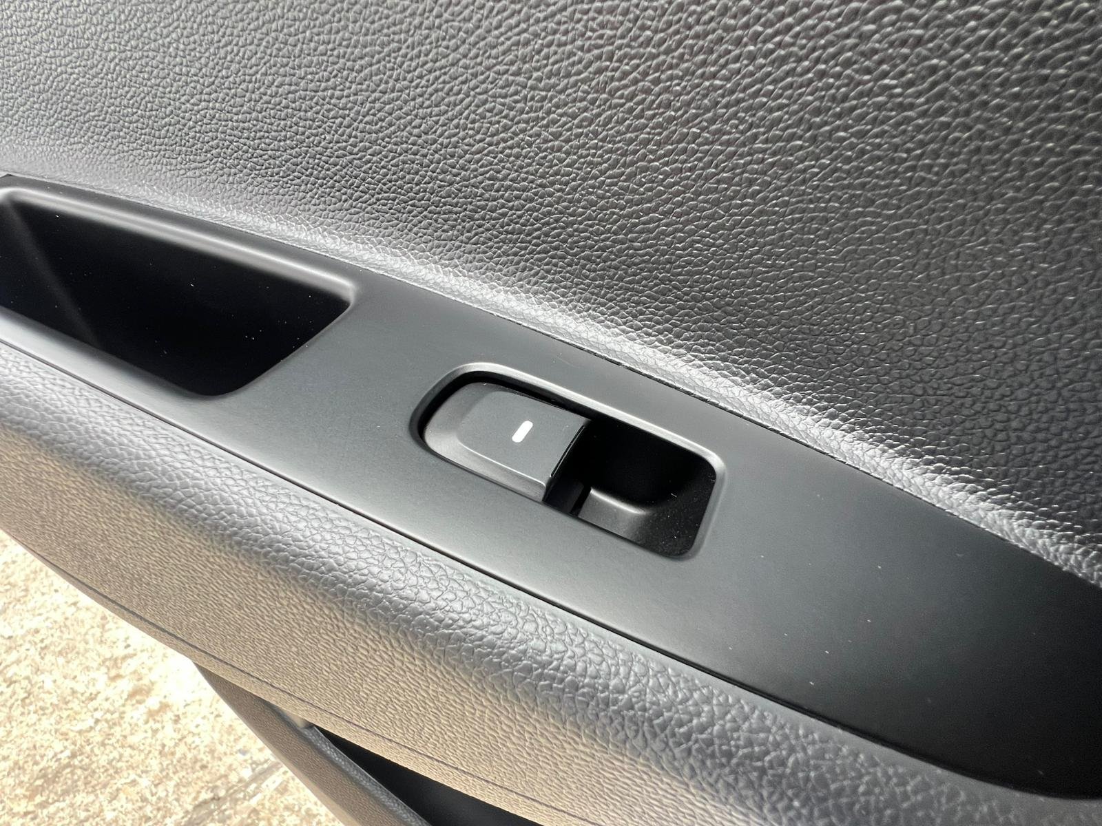 Hyundai i10 - Image 40