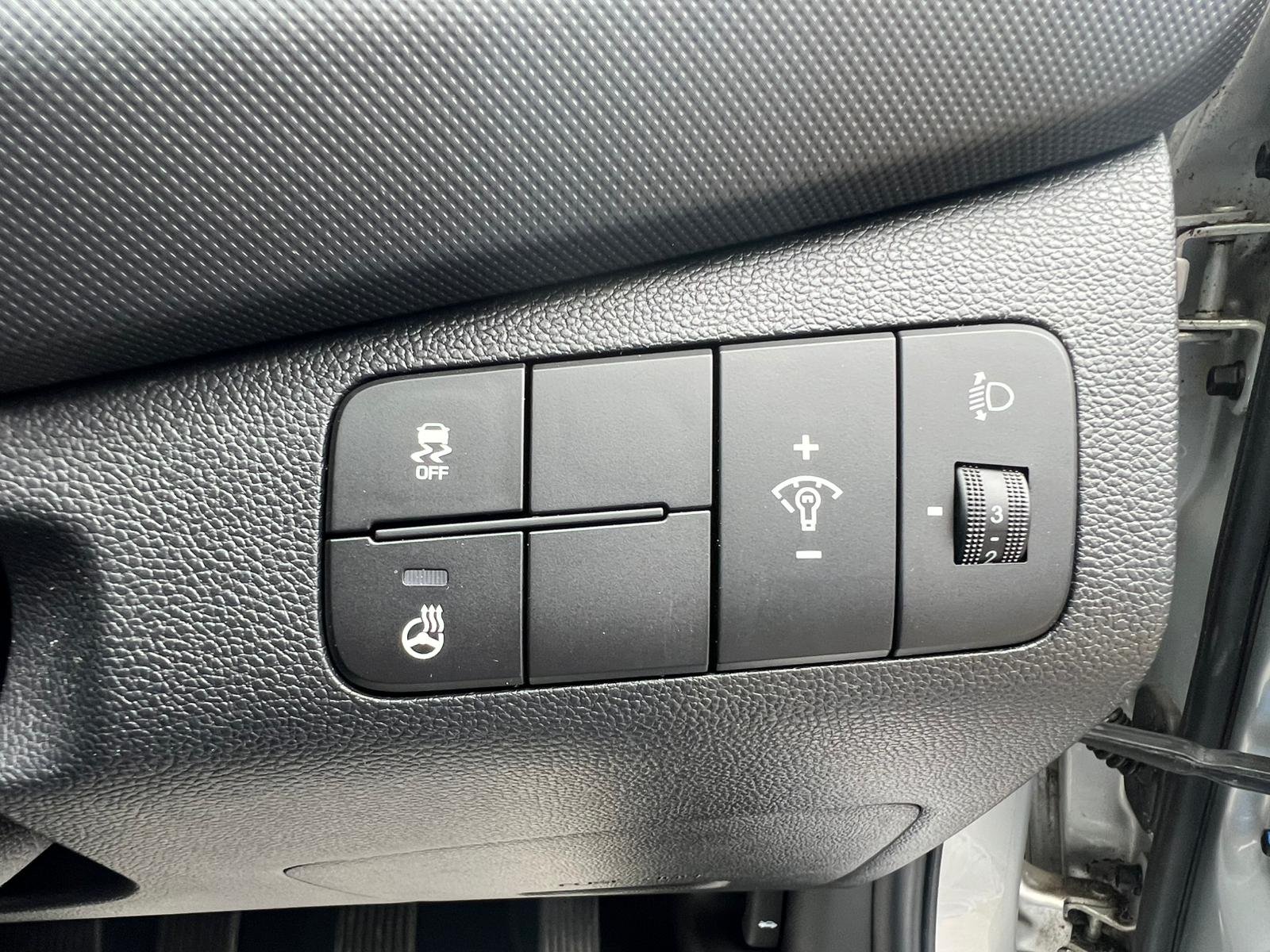 Hyundai i10 - Image 41