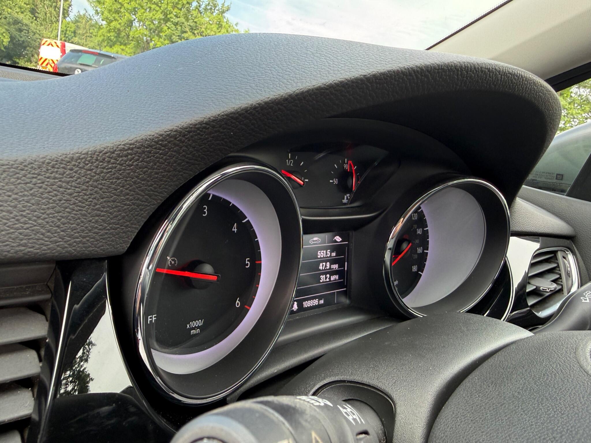 Vauxhall Astra - Image 12
