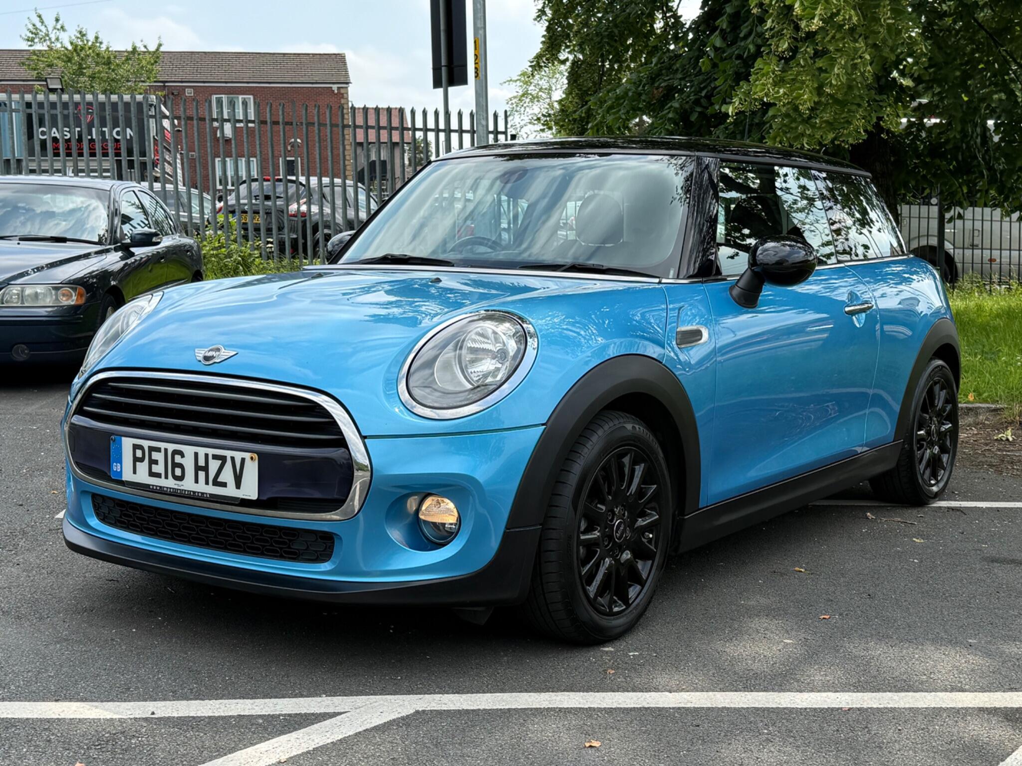 MINI Hatch - Image 2