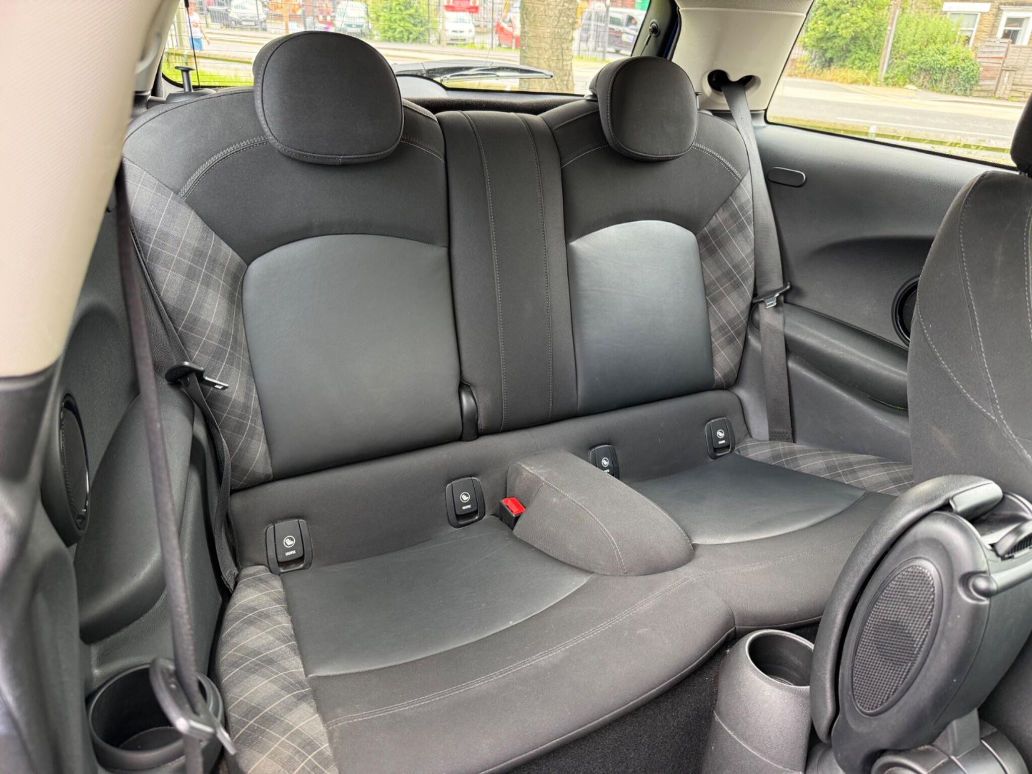 MINI Hatch - Image 15