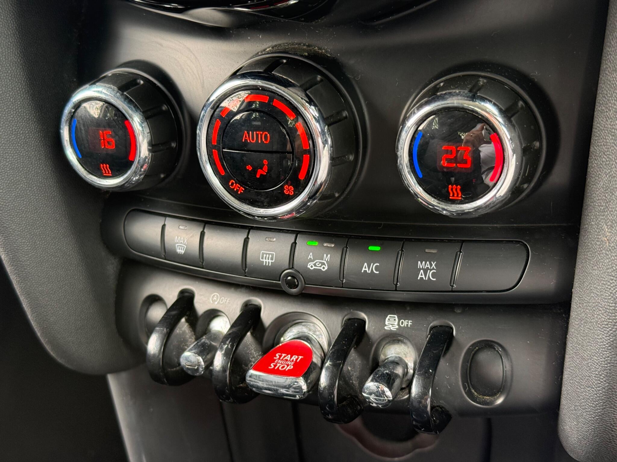MINI Hatch - Image 18