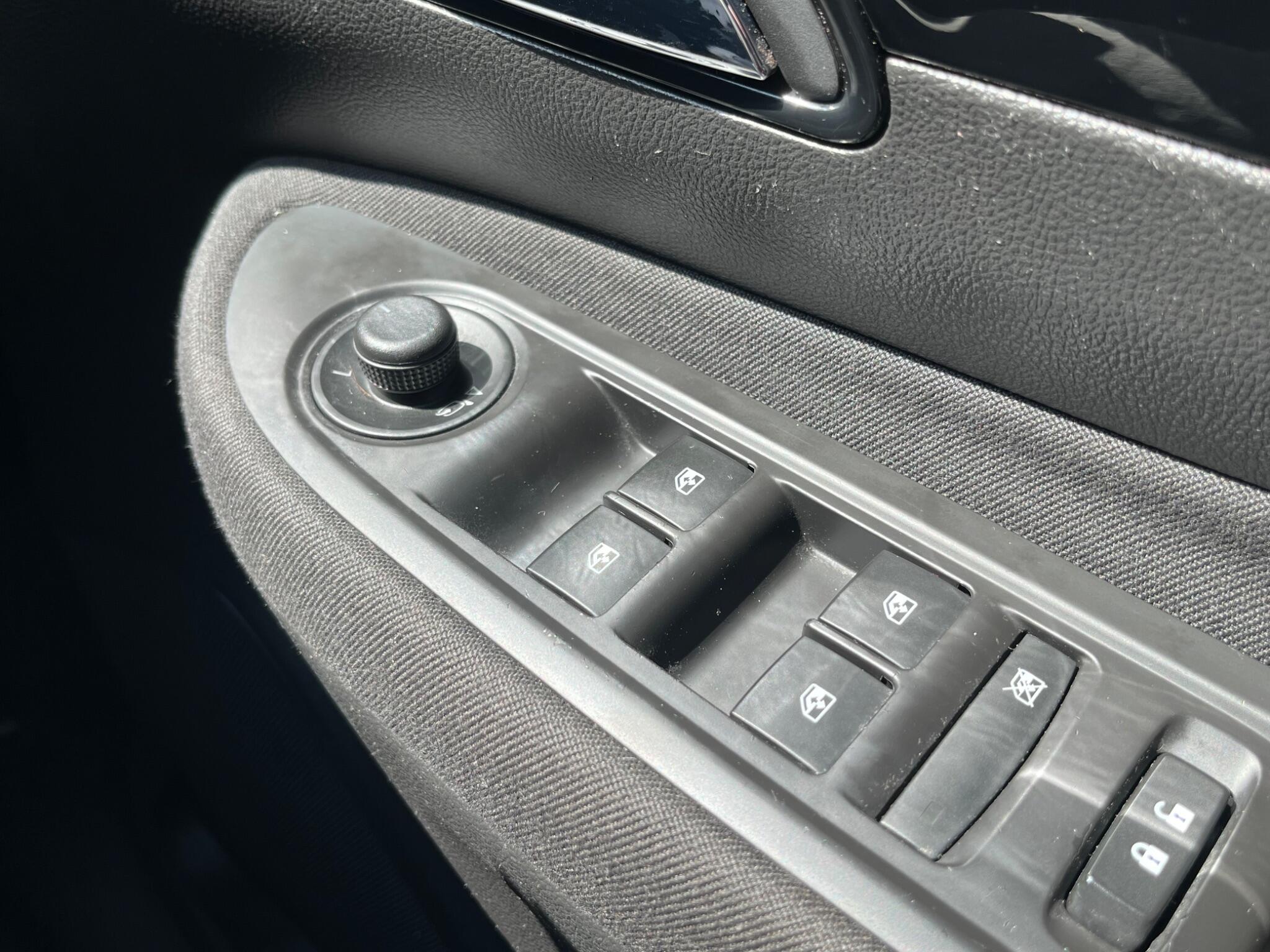 Vauxhall Mokka X - Image 25