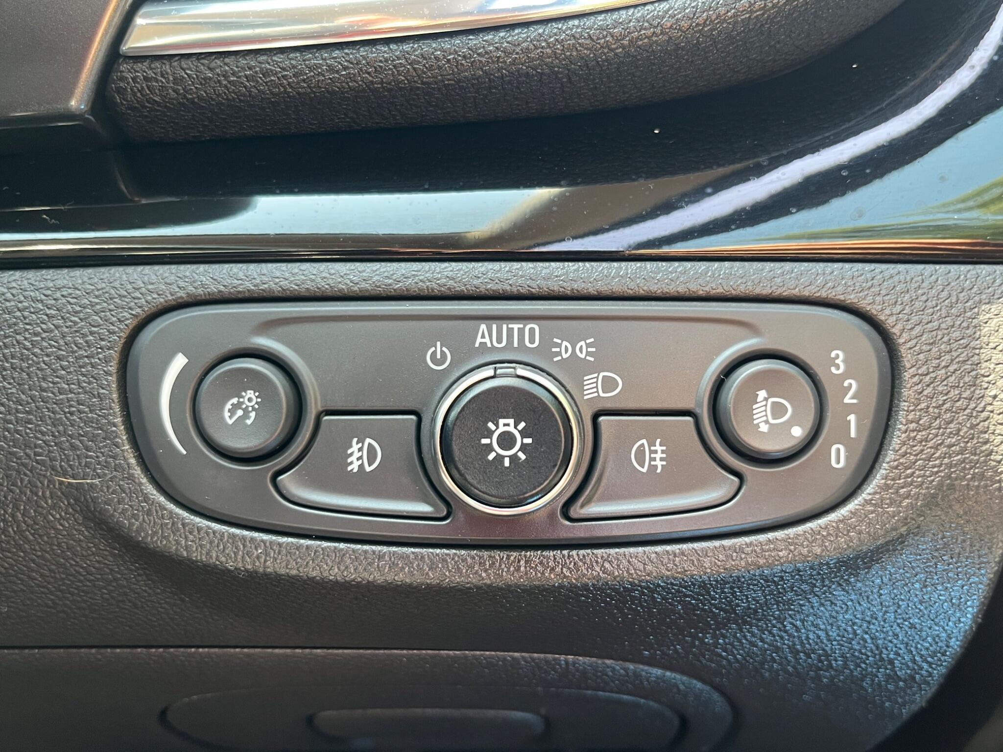 Vauxhall Mokka X - Image 26