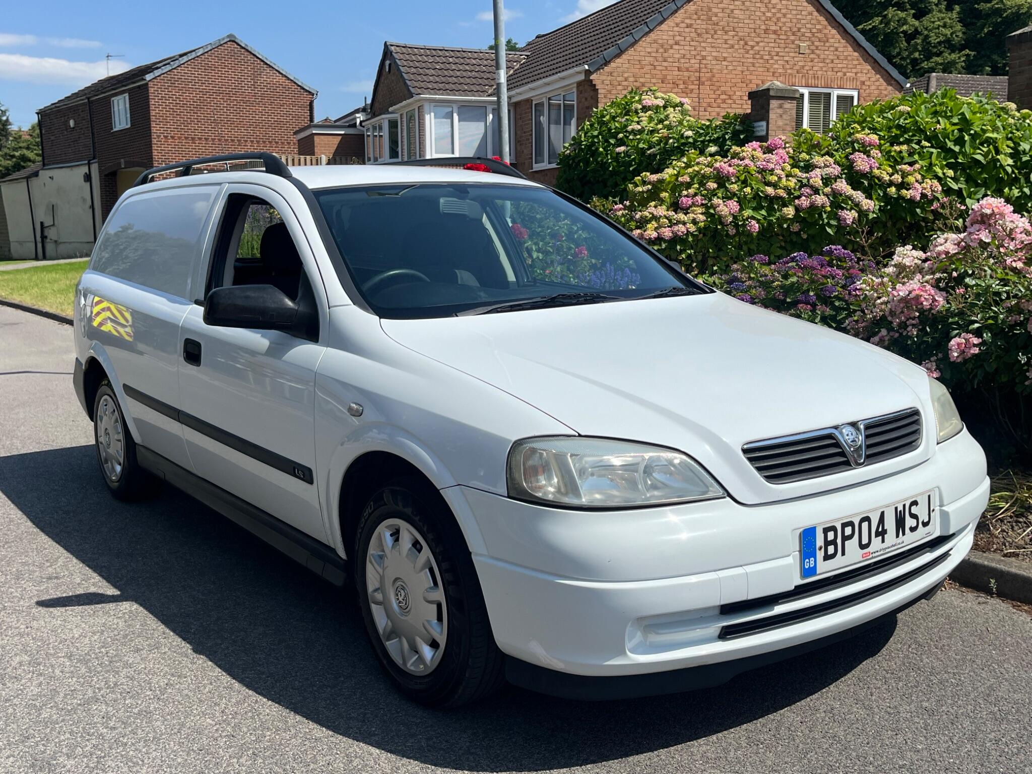Vauxhall Astra Van - Image 9