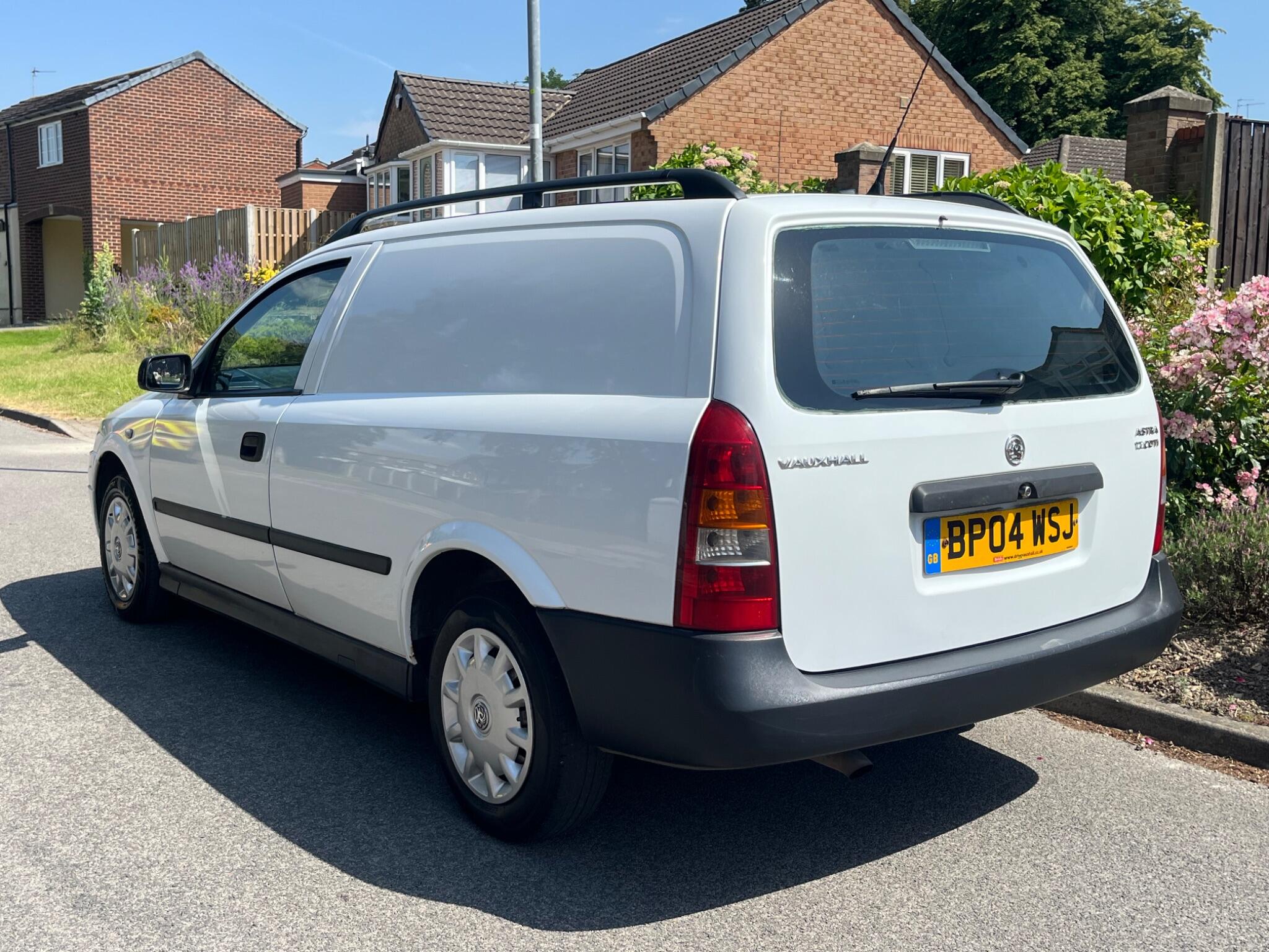 Vauxhall Astra Van - Image 10