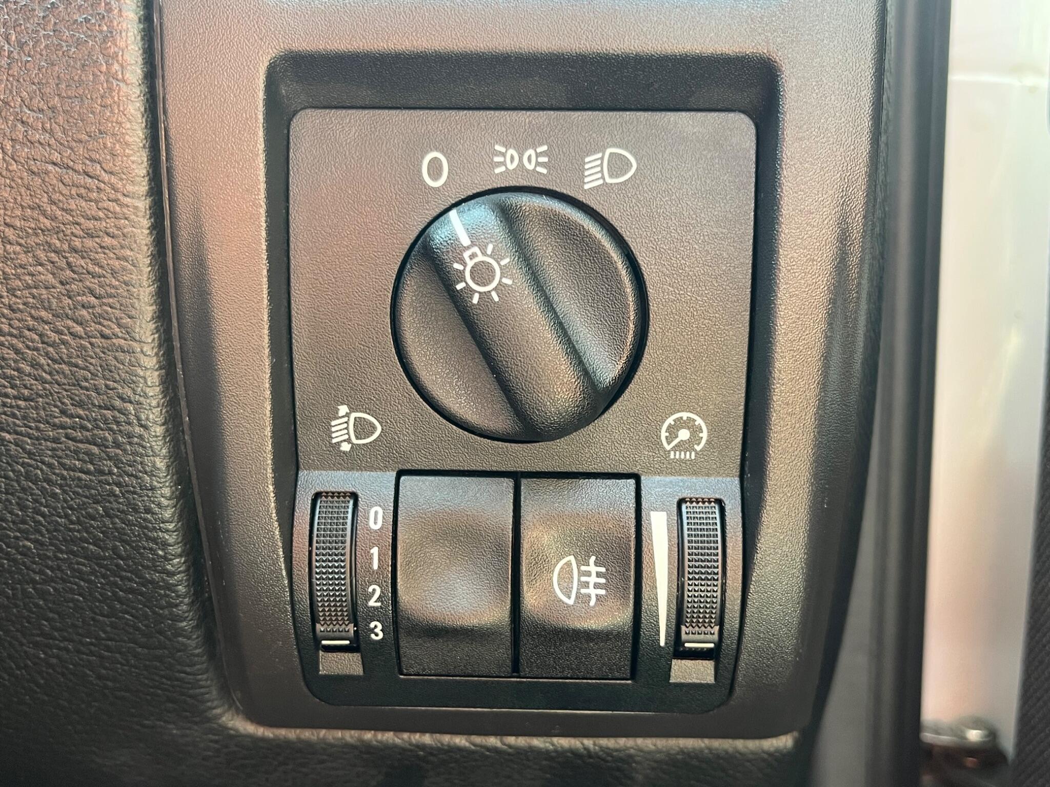 Vauxhall Astra Van - Image 27
