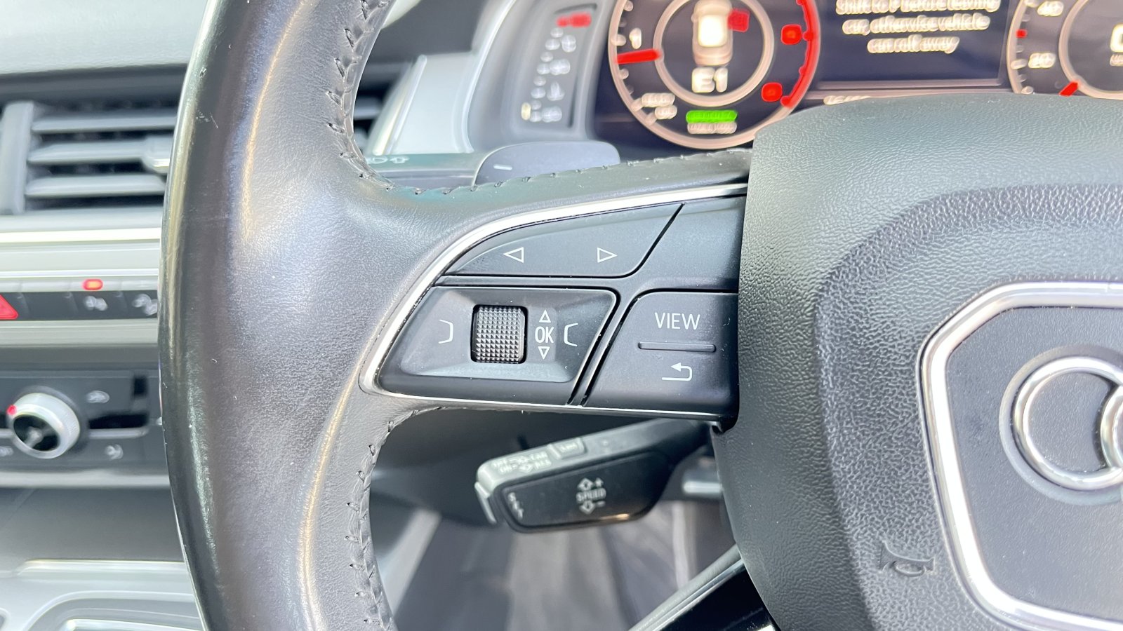 Audi Q7 - Image 49