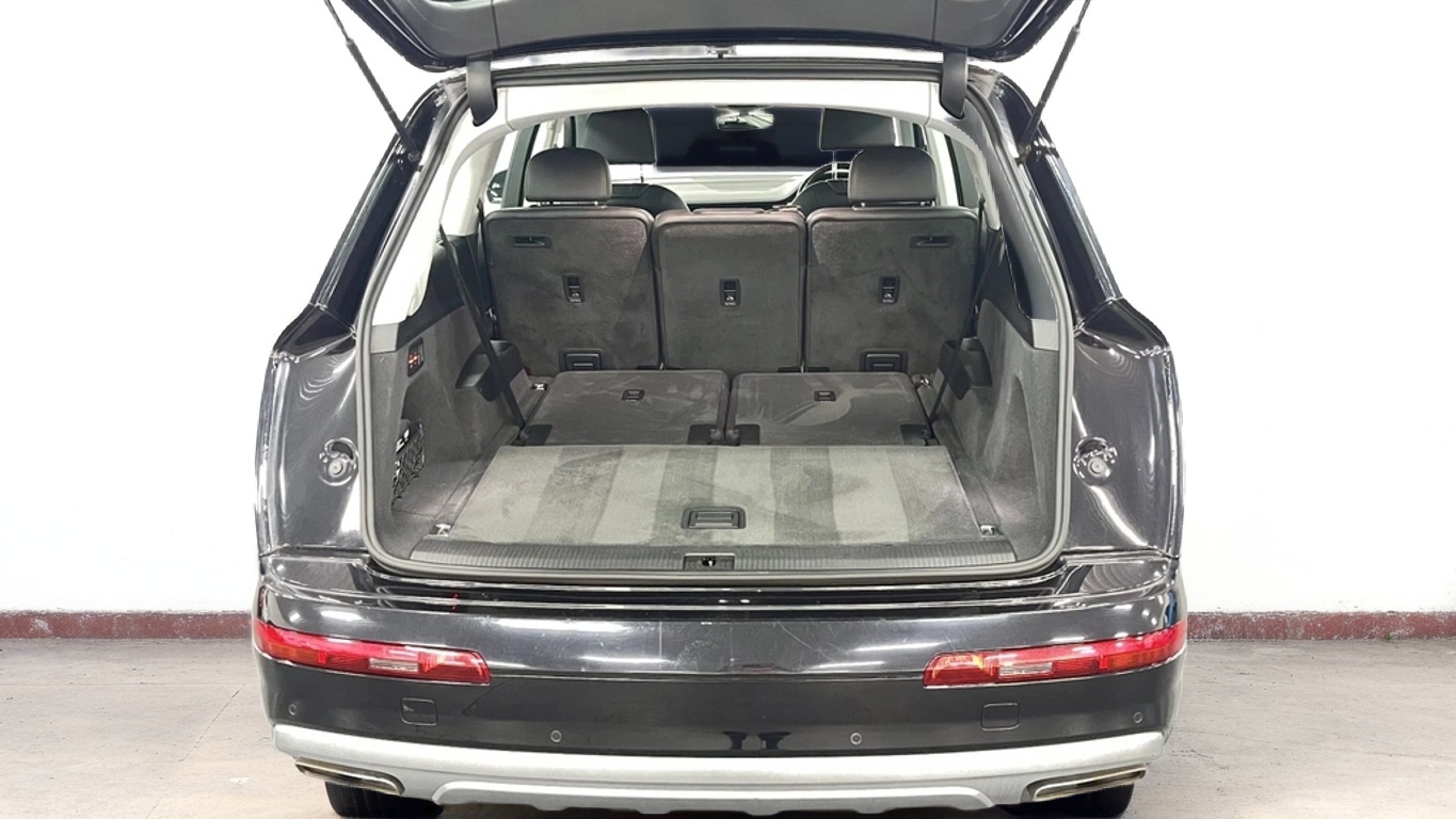 Audi Q7 - Image 13