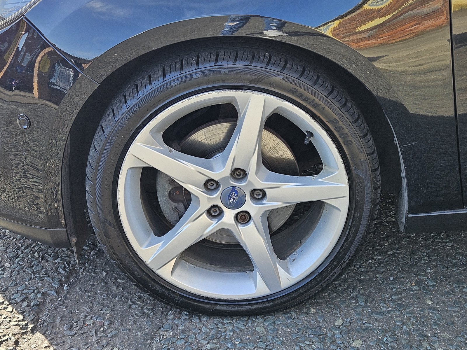 Ford Focus - Image 8