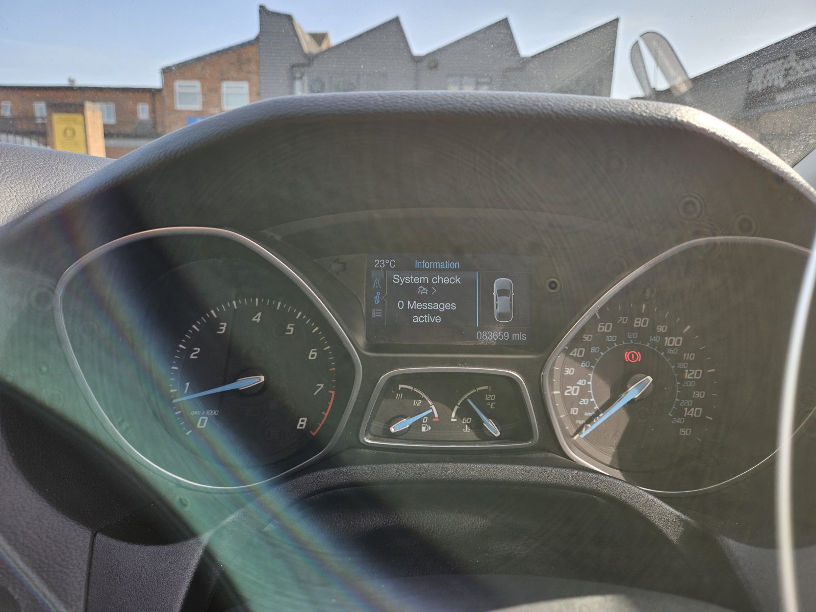 Ford Focus - Image 22