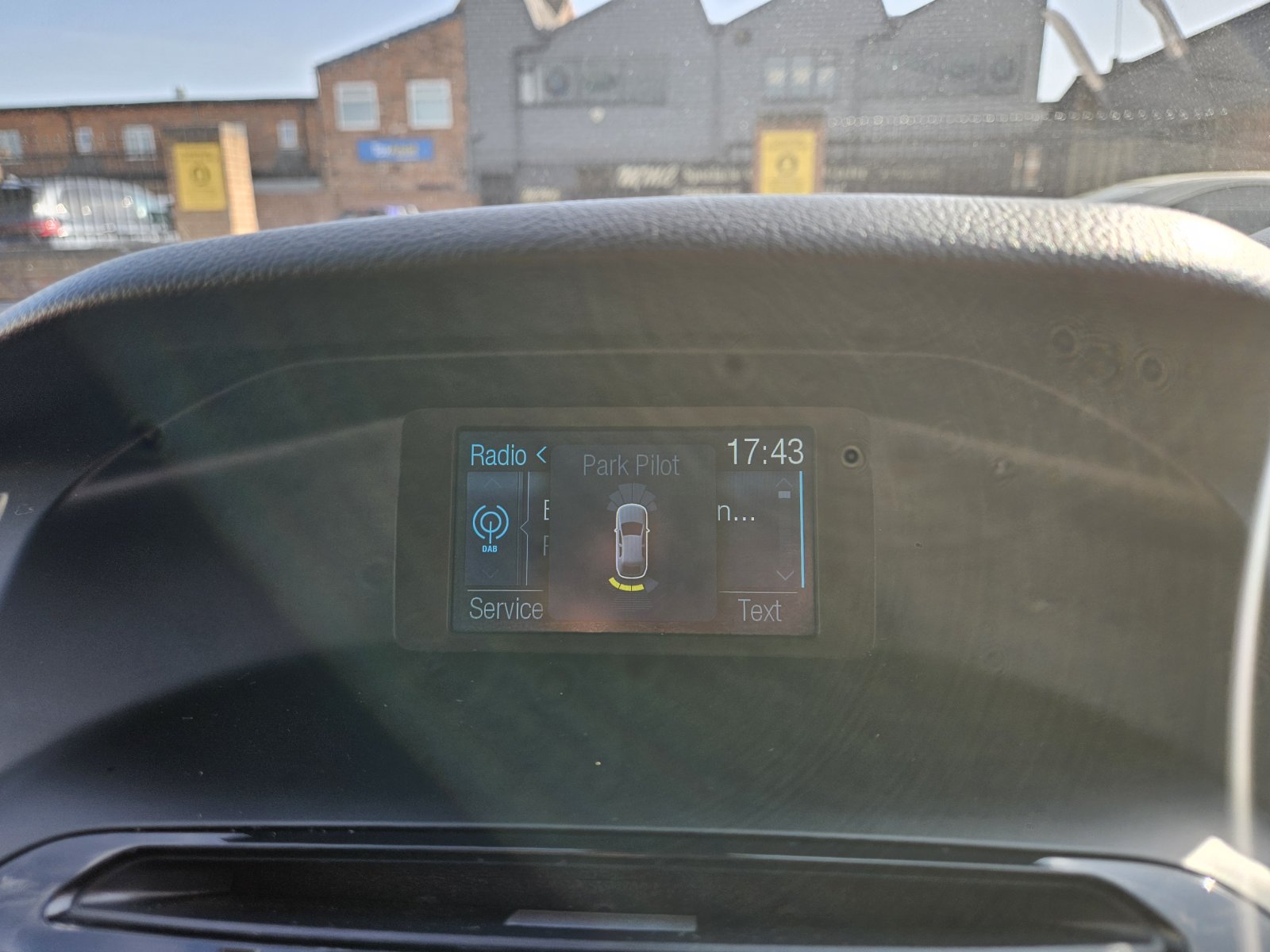 Ford Focus - Image 28