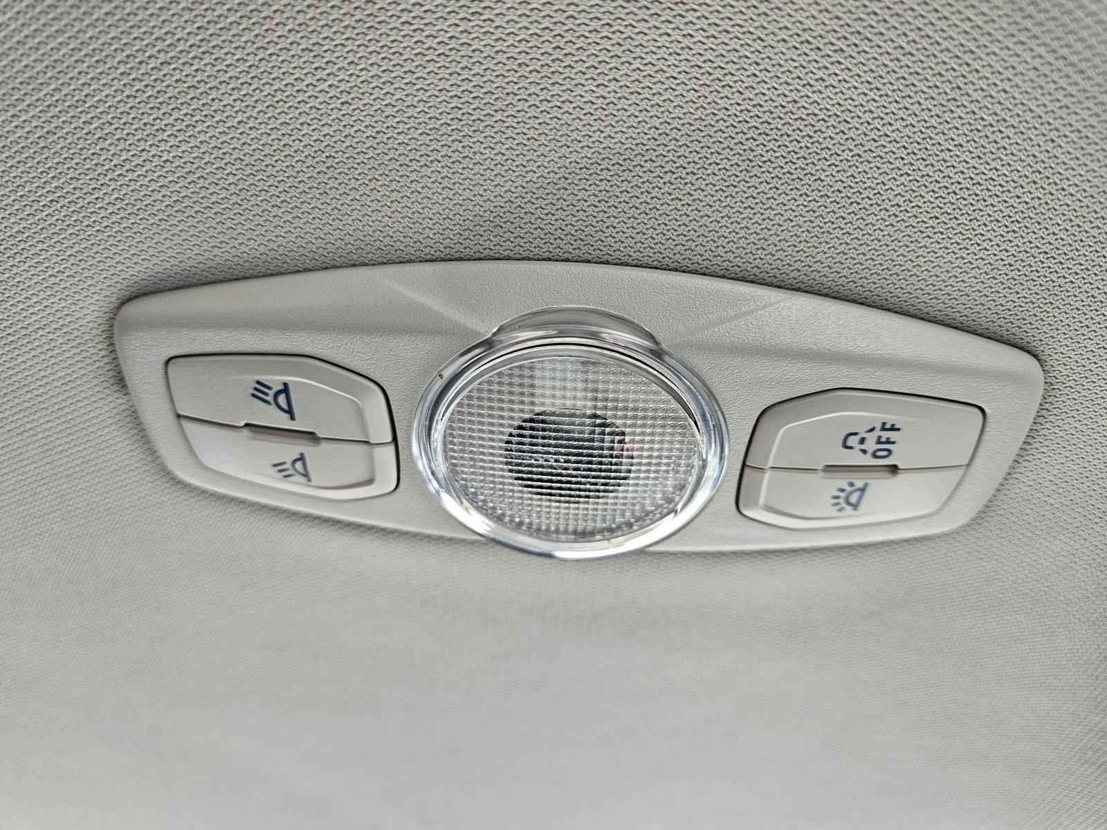 Ford Focus - Image 34