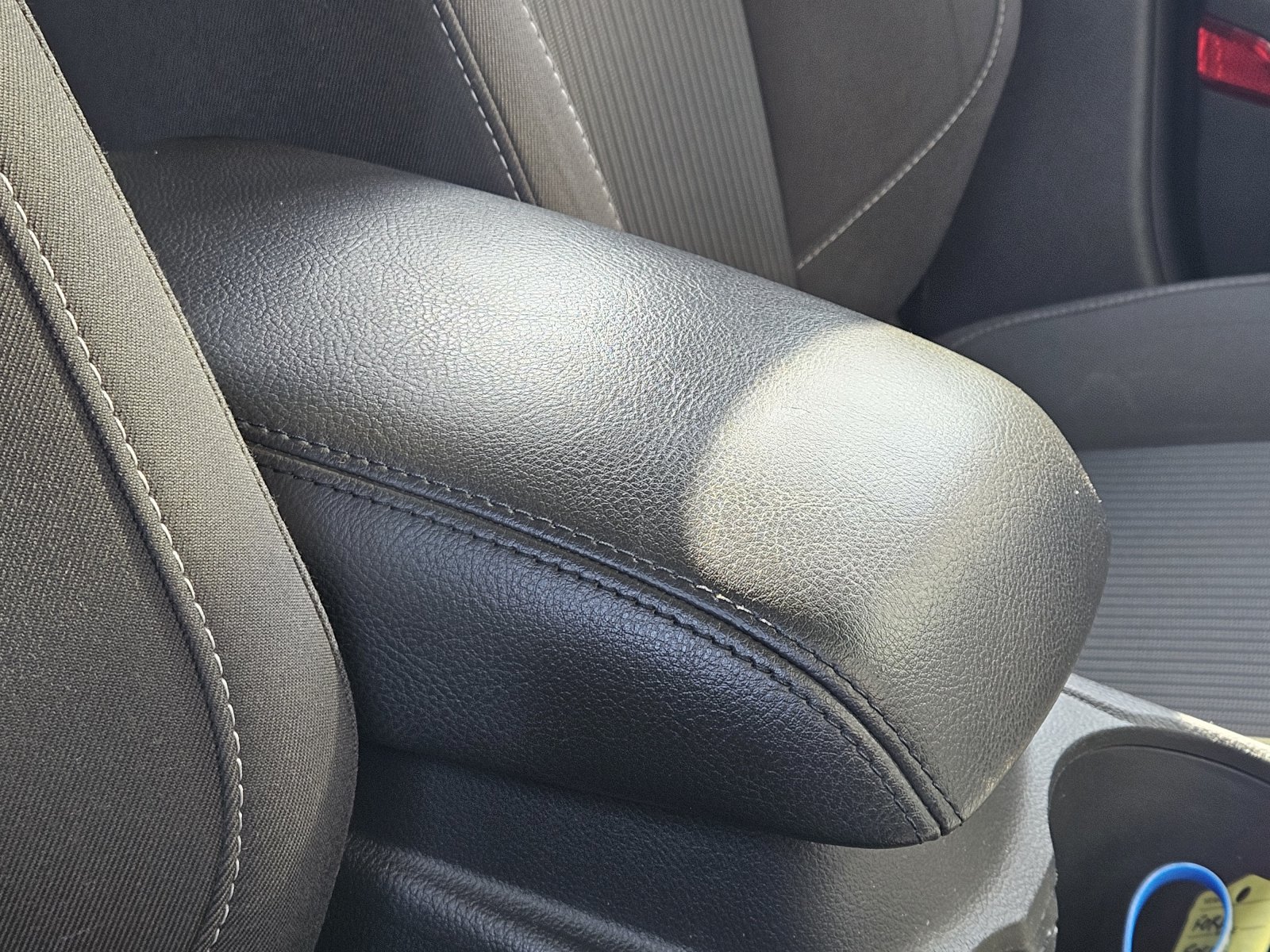 Ford Focus - Image 39