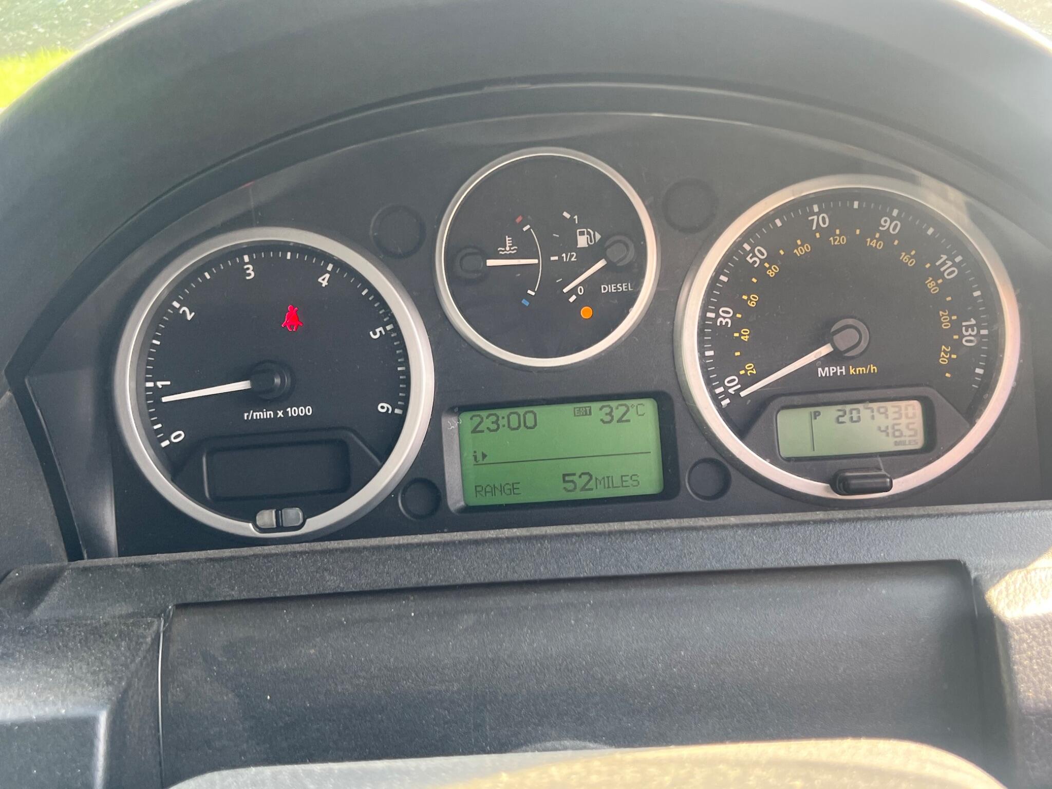 Land Rover DISCOVERY 3 - Image 14
