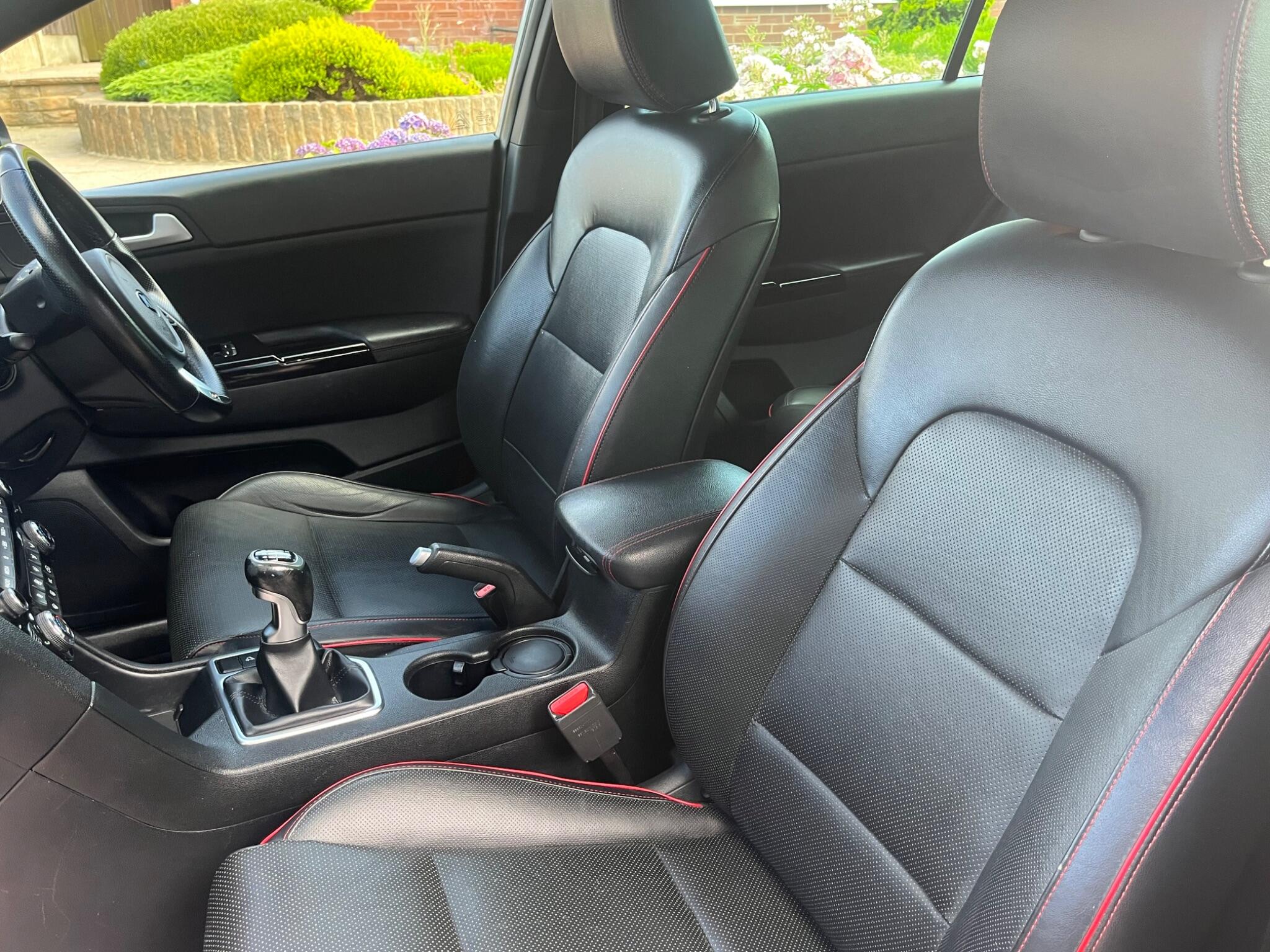 Kia Sportage - Image 40