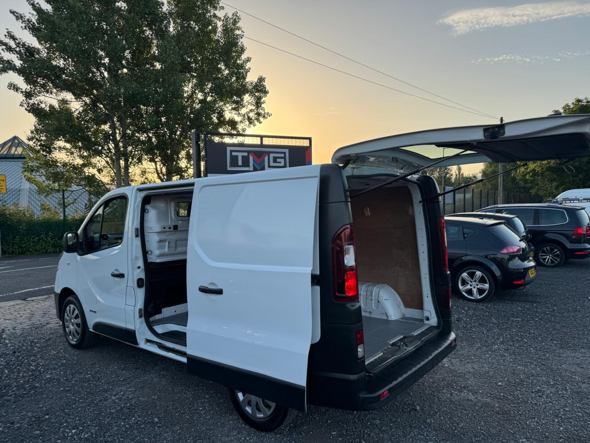 Renault Trafic - Image 2