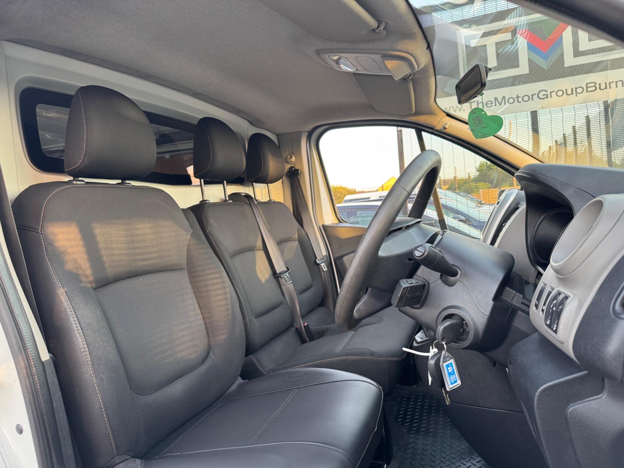 Renault Trafic - Image 14
