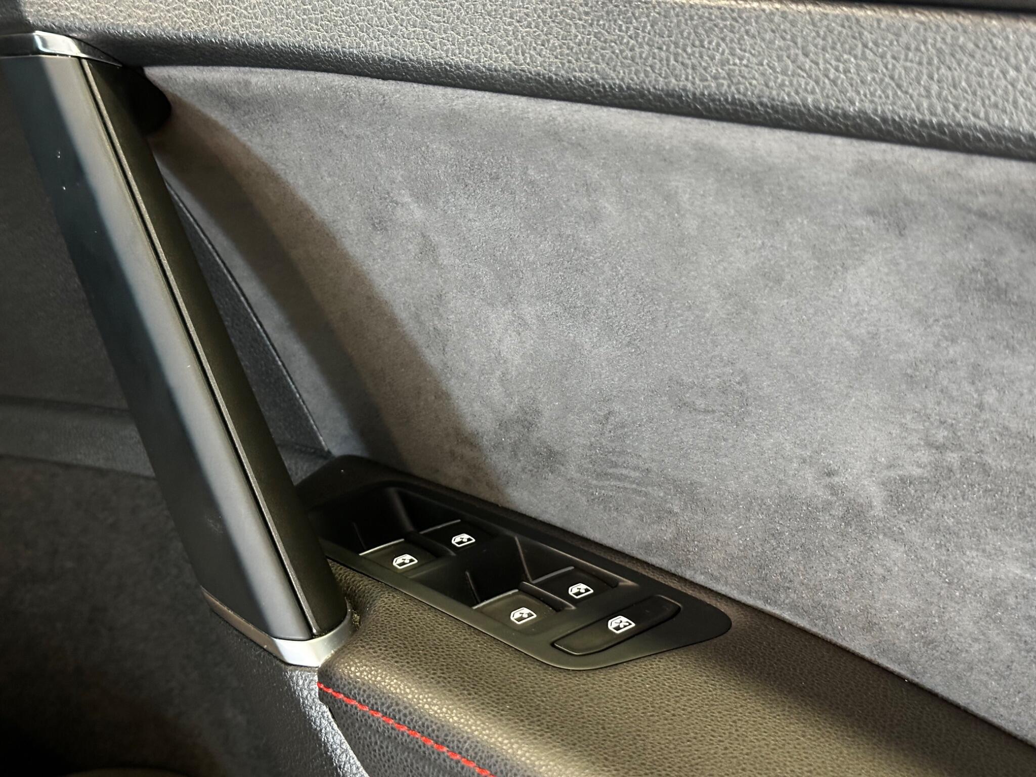 Volkswagen Golf - Image 12