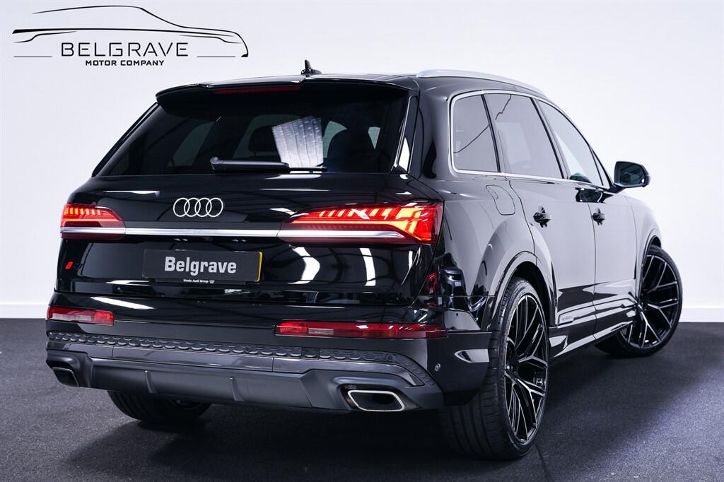 Audi Q7 - Image 3