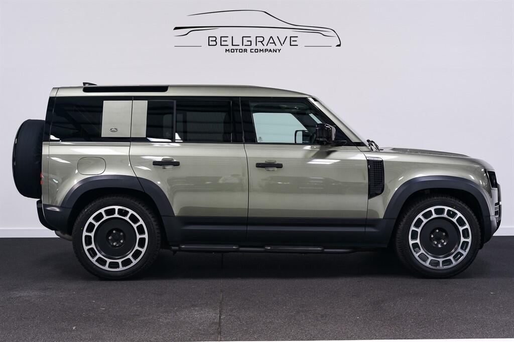 Land Rover Defender 110