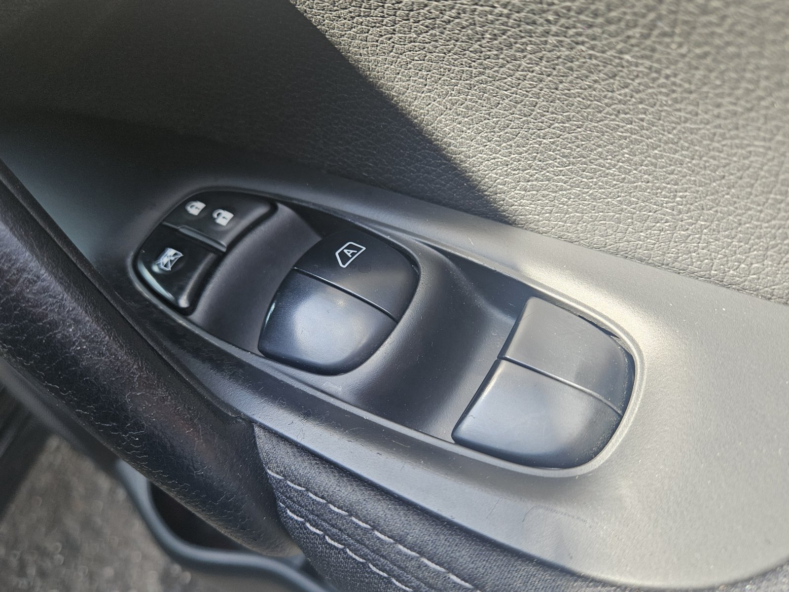Nissan Qashqai - Image 25