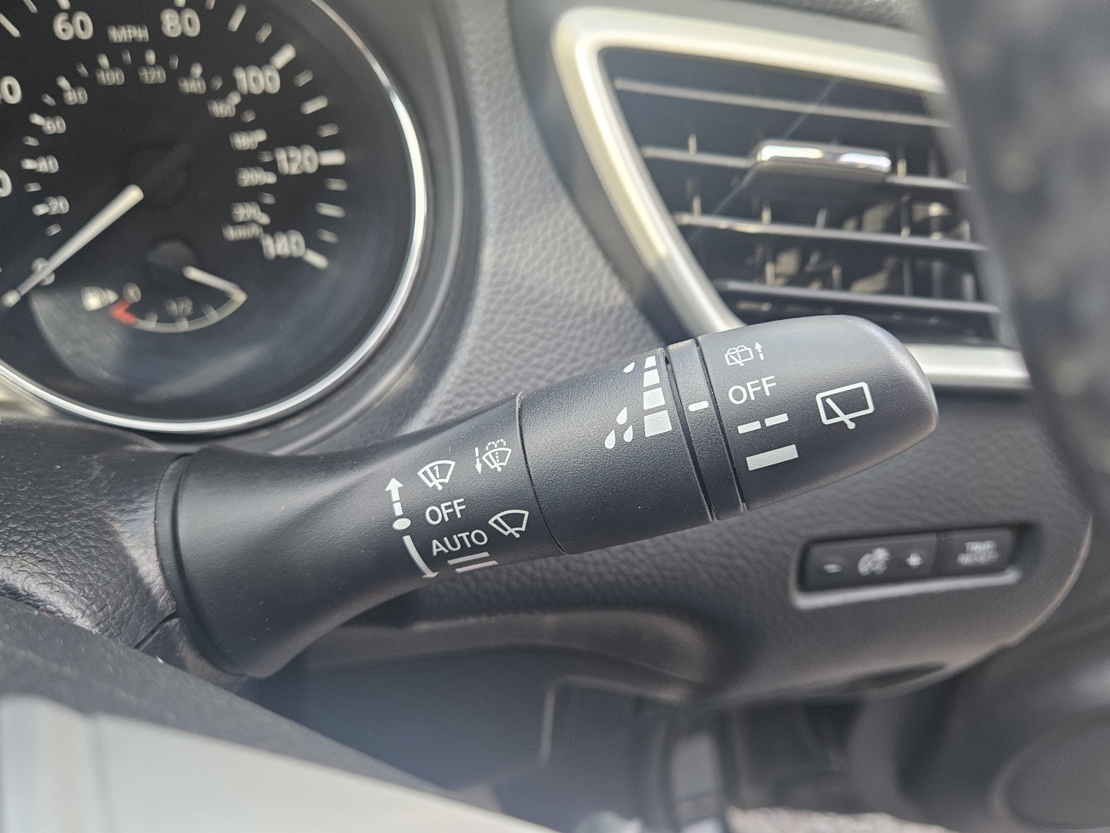 Nissan Qashqai - Image 28