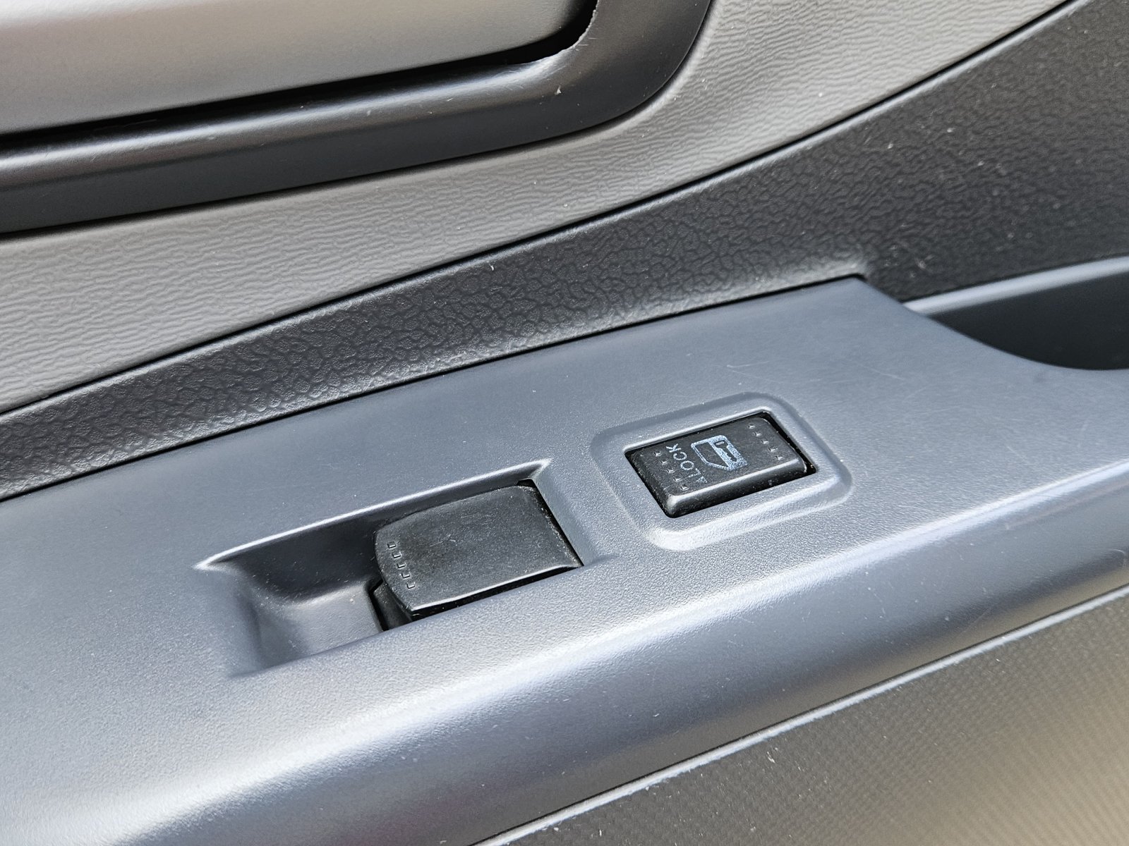 Suzuki Alto - Image 18