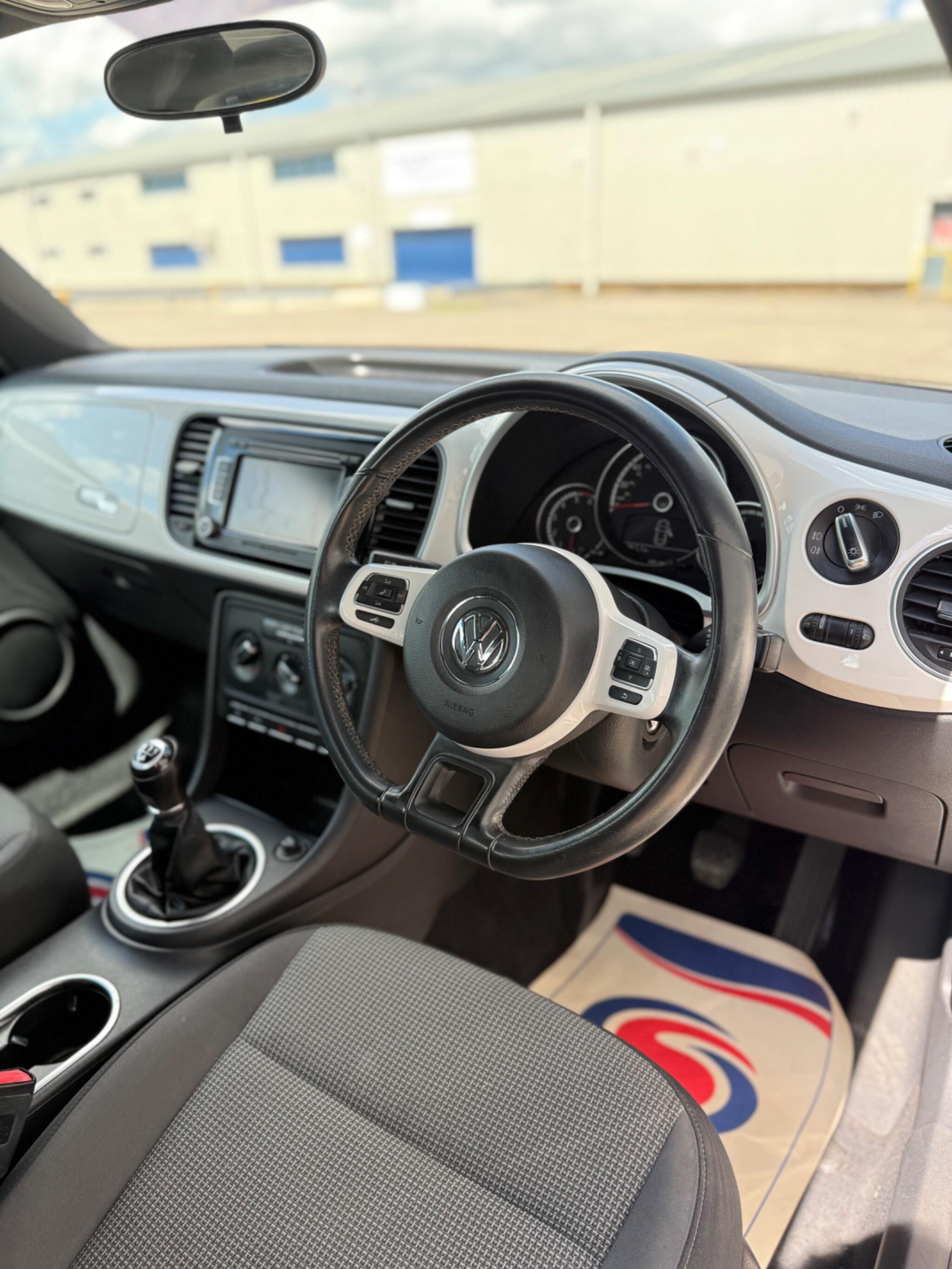 Volkswagen Beetle - Image 17