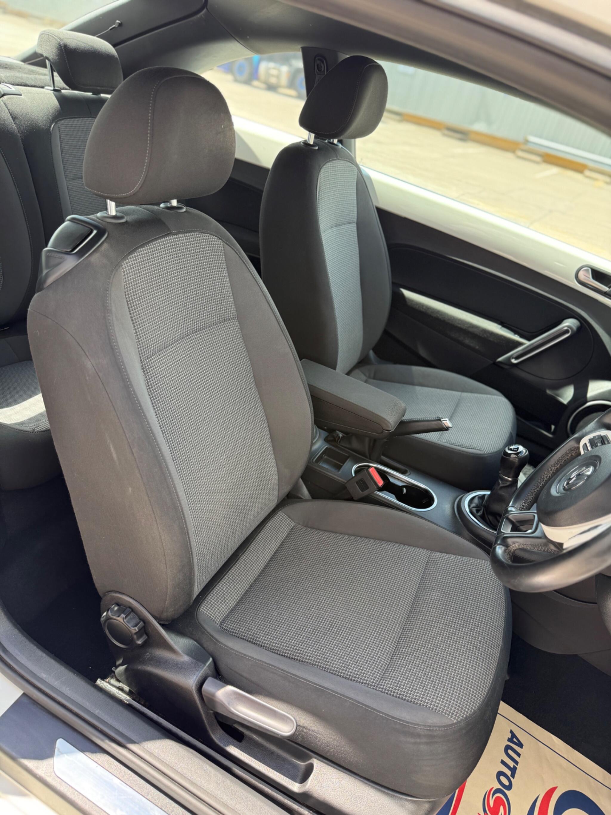 Volkswagen Beetle - Image 19